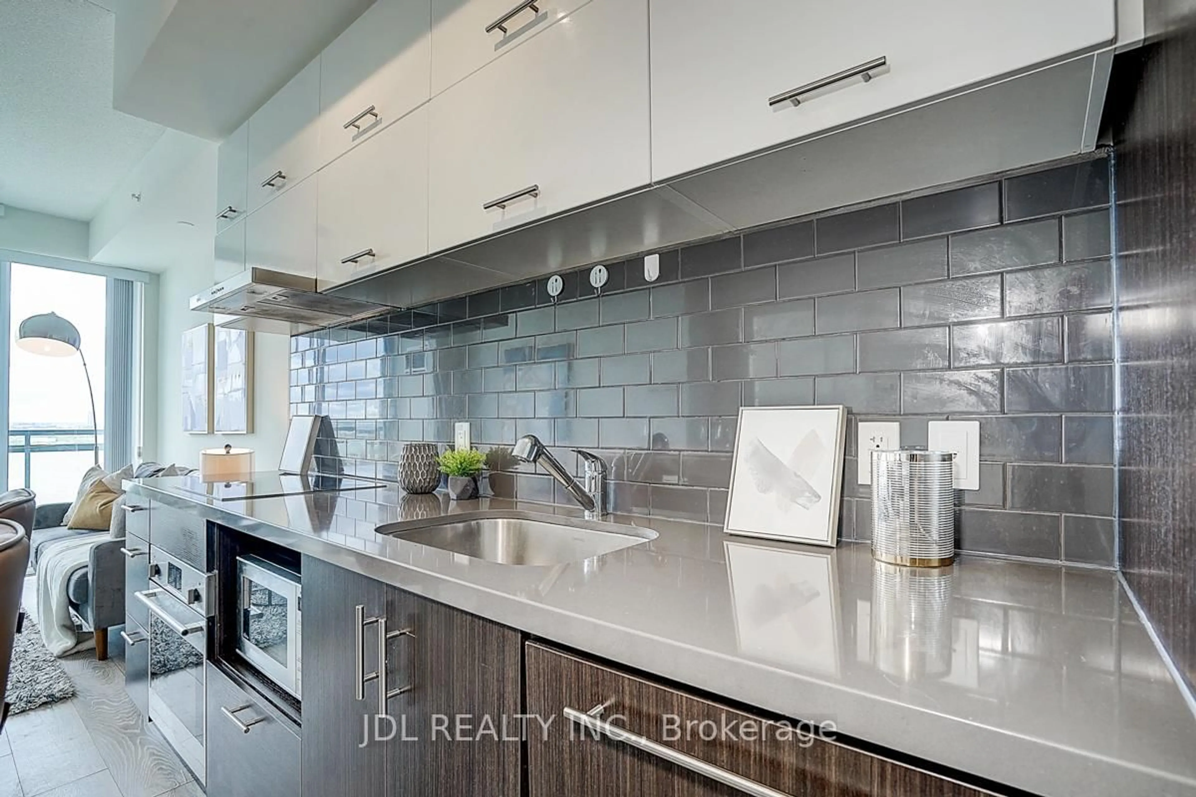 Contemporary kitchen, ceramic/tile floor for 8081 BIRCHMOUNT St #1508, Markham Ontario L6G 0G5
