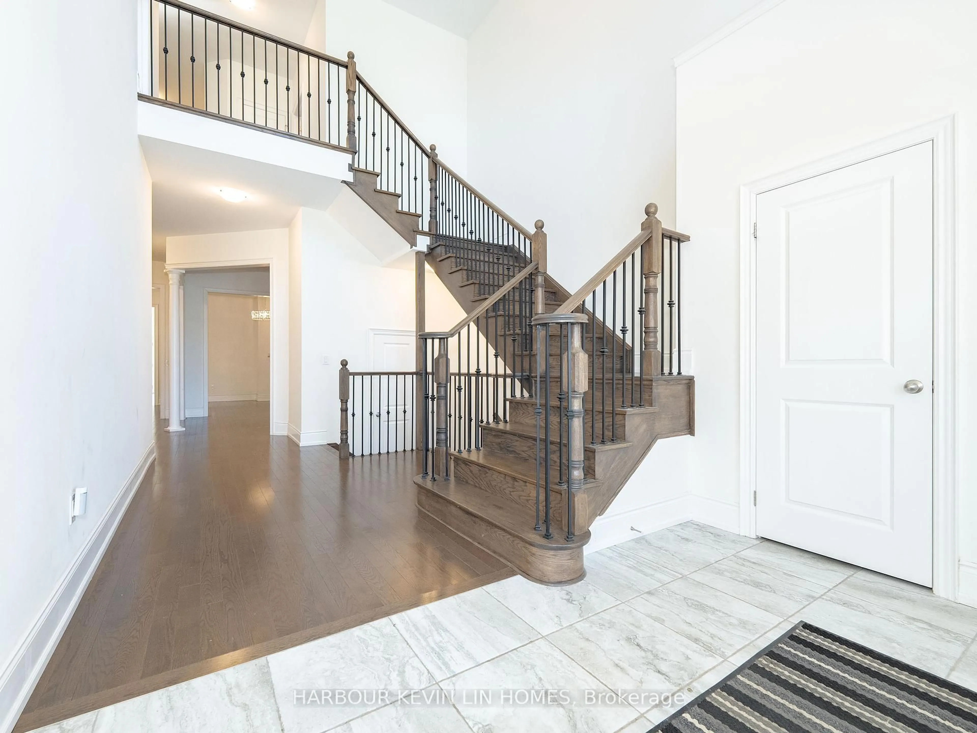 Unknown for 81 Vitlor Dr, Richmond Hill Ontario L4E 2Y6