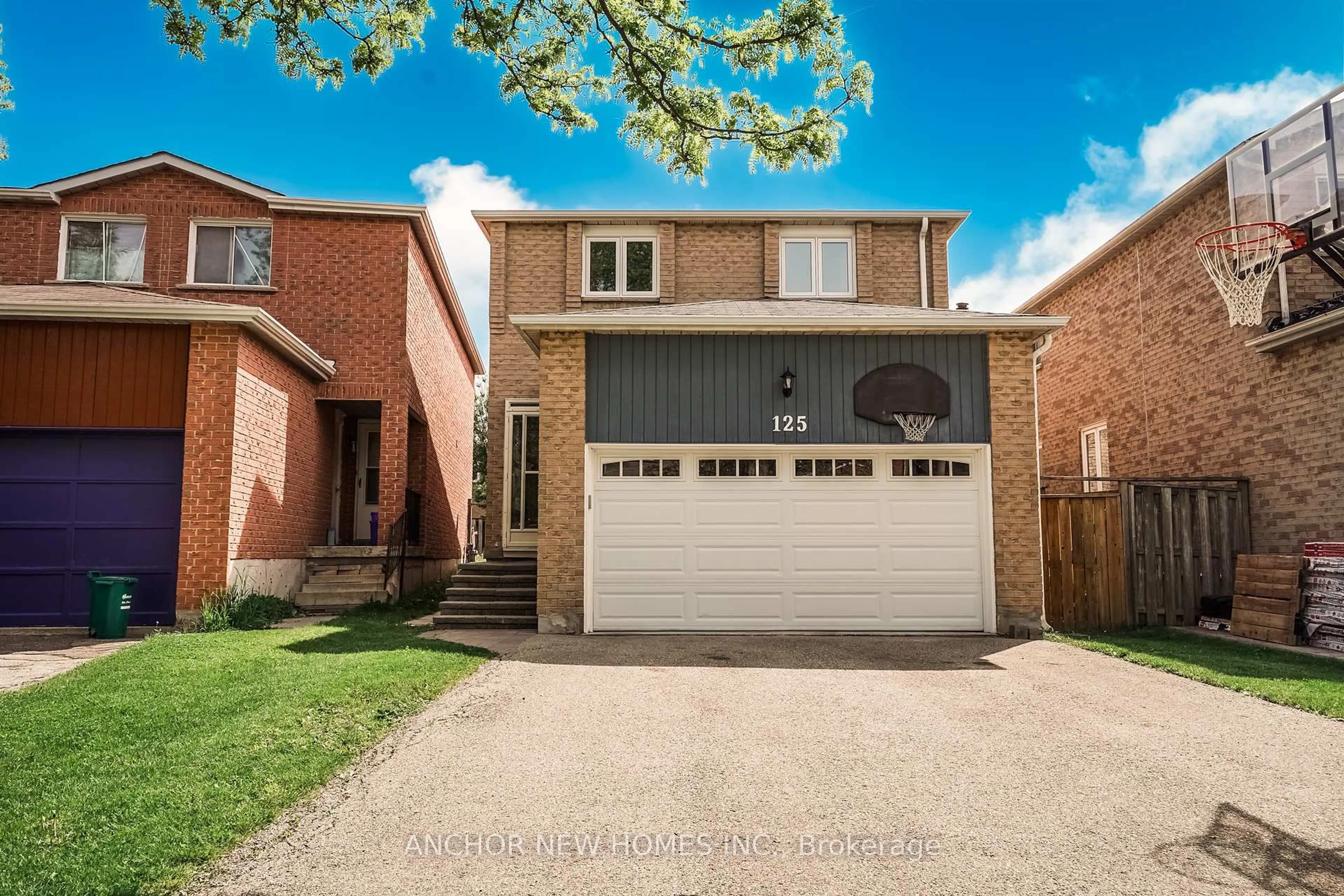 Home with brick exterior material, street for 125 Laguna Cres, Markham Ontario L3S 3G6