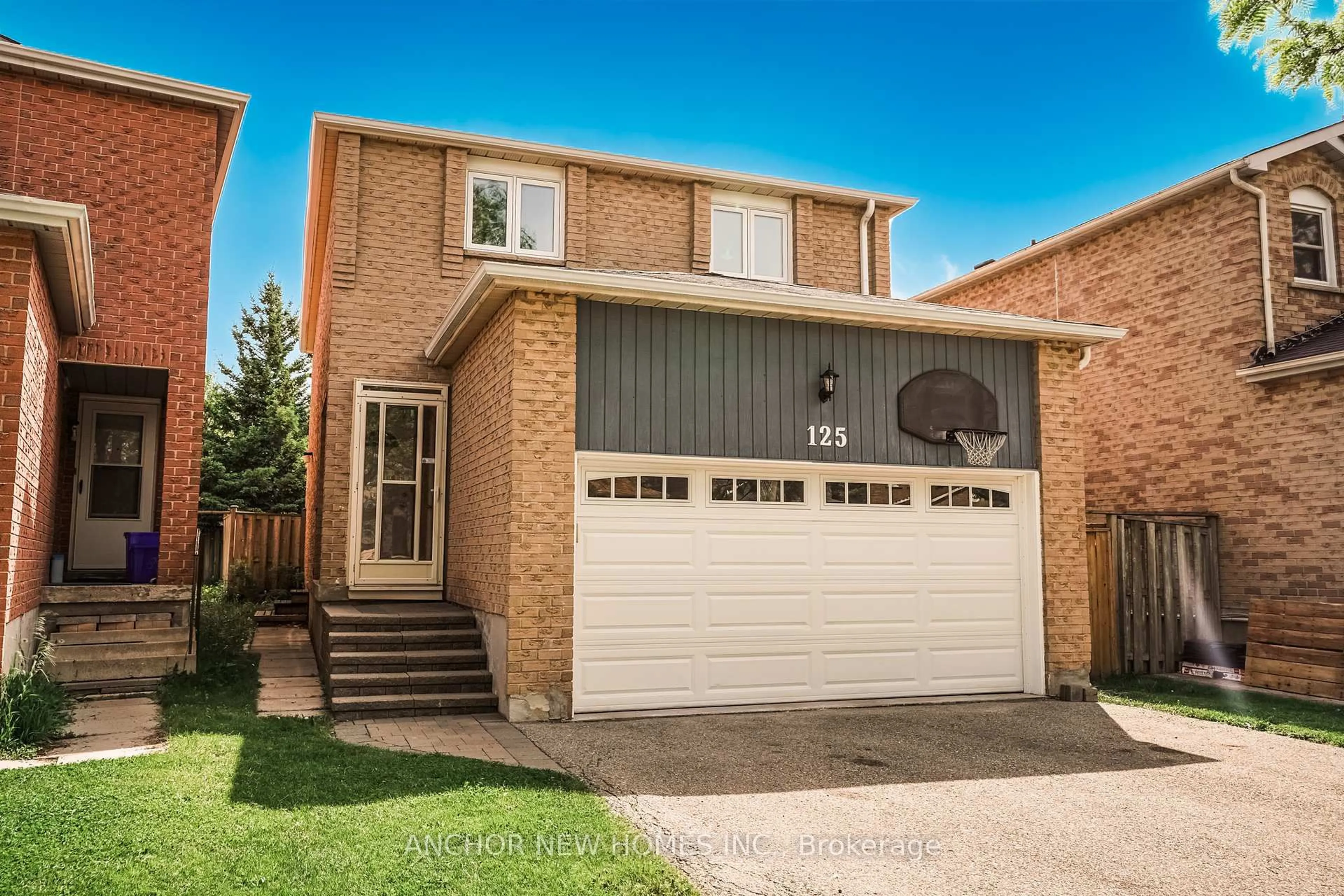 Home with brick exterior material, street for 125 Laguna Cres, Markham Ontario L3S 3G6