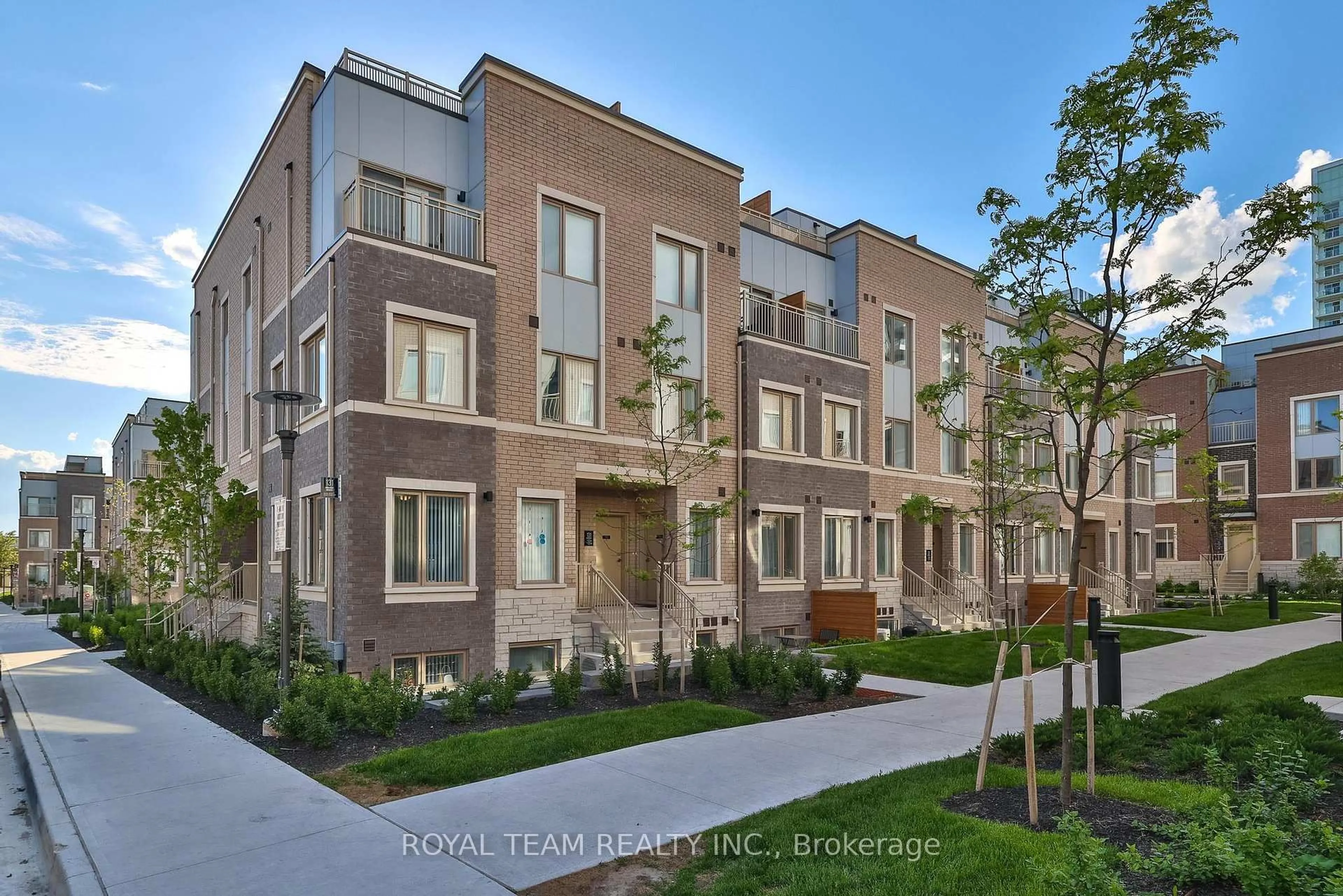 Unknown for 131 Honeycrisp Cres #224, Vaughan Ontario L4K 0N7