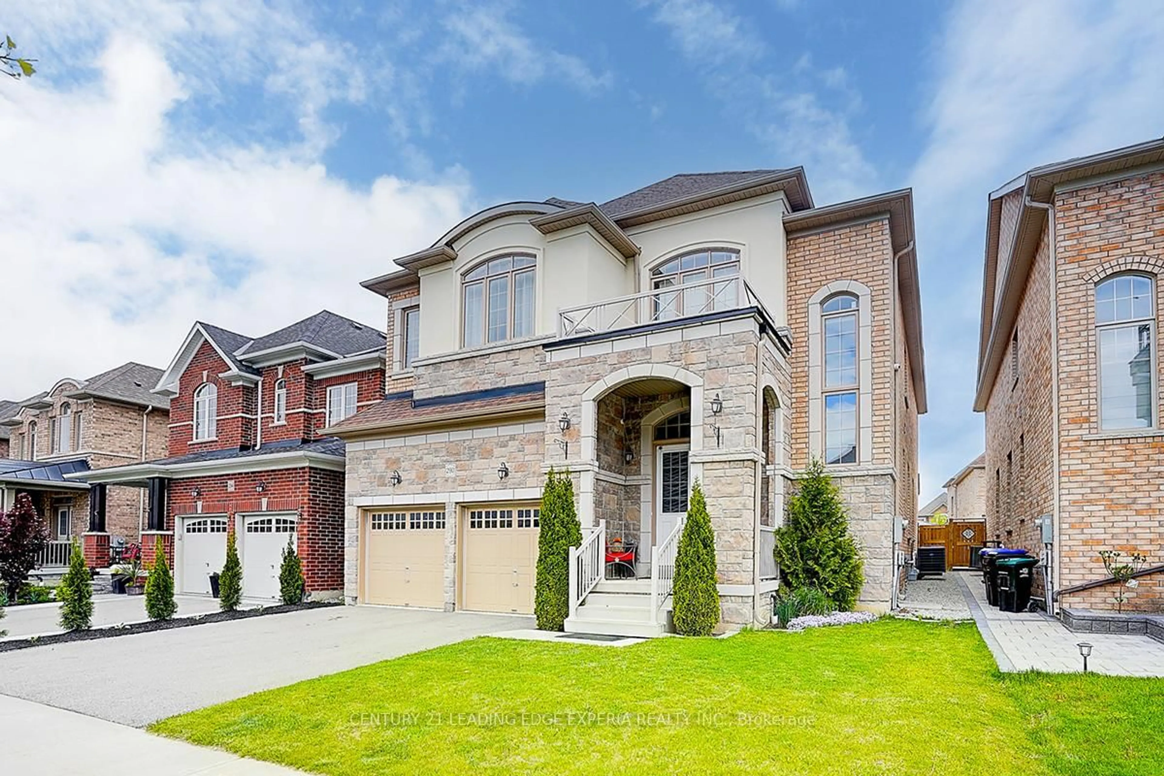Home with brick exterior material, street for 290 Inverness Way, Bradford West Gwillimbury Ontario L3Z 2A6