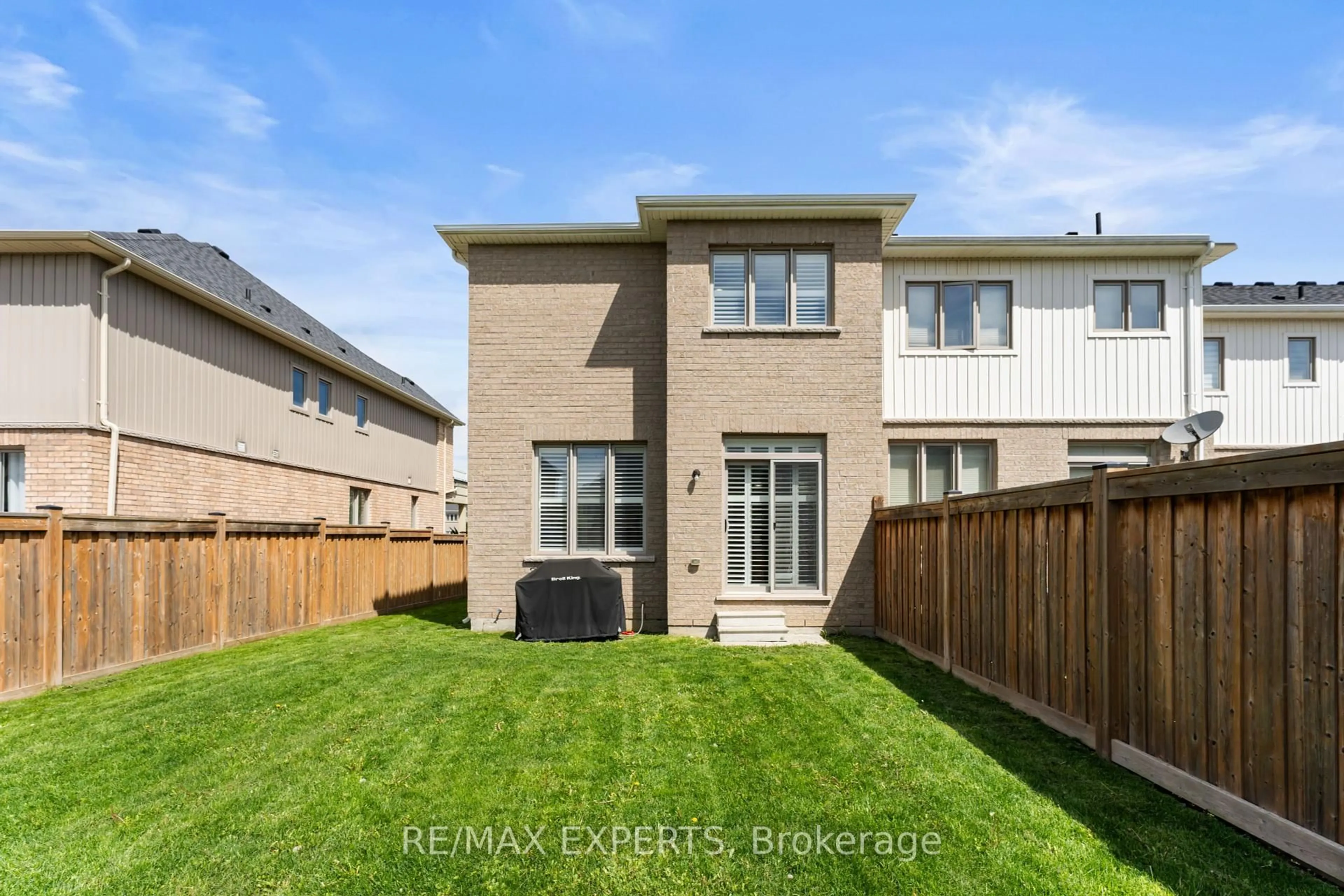 Unknown for 29 Sharpe Cres, New Tecumseth Ontario L0G 1W0