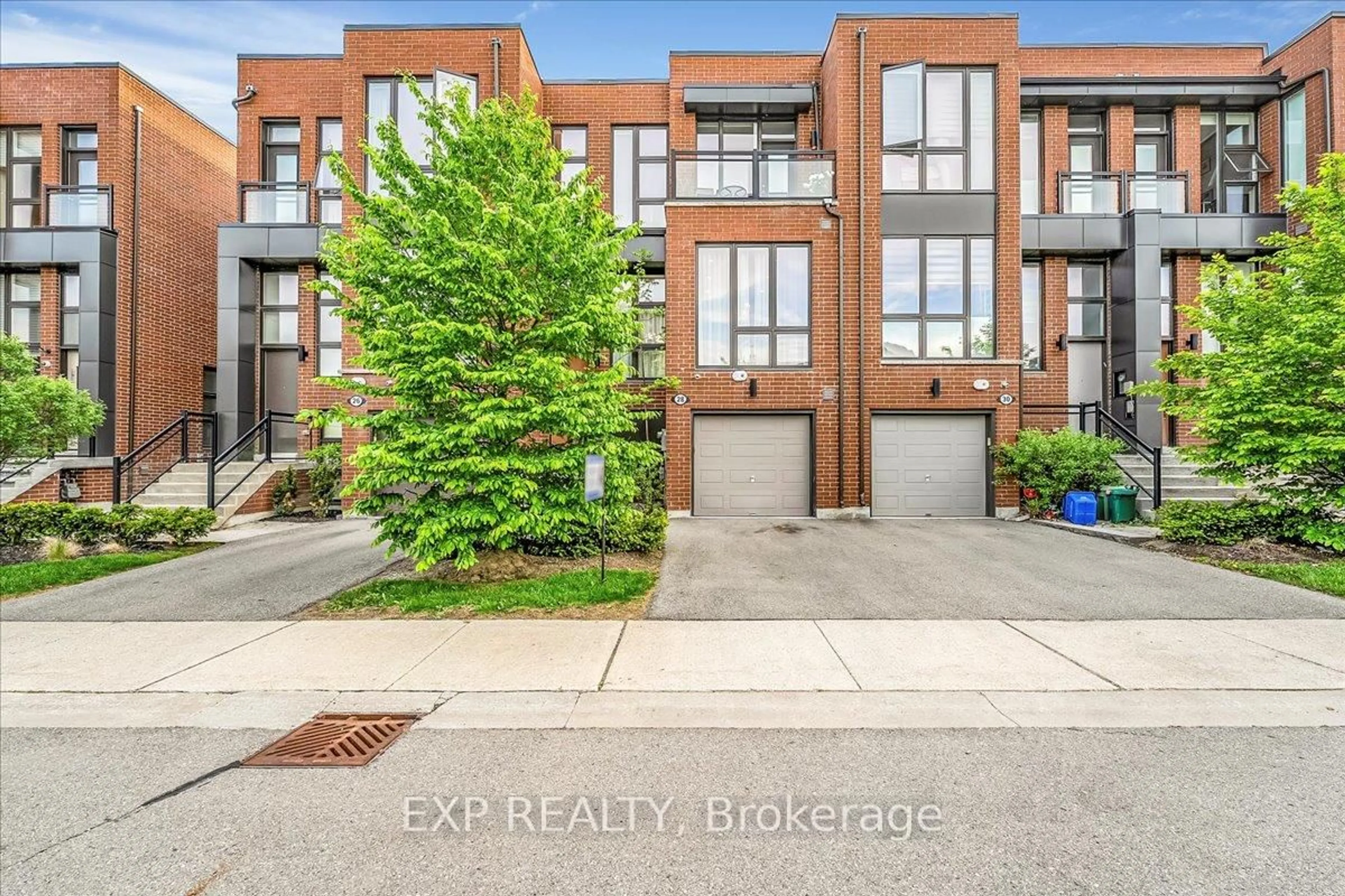 Home with brick exterior material, street for 28 Crestridge Dr, Vaughan Ontario L4J 0K1