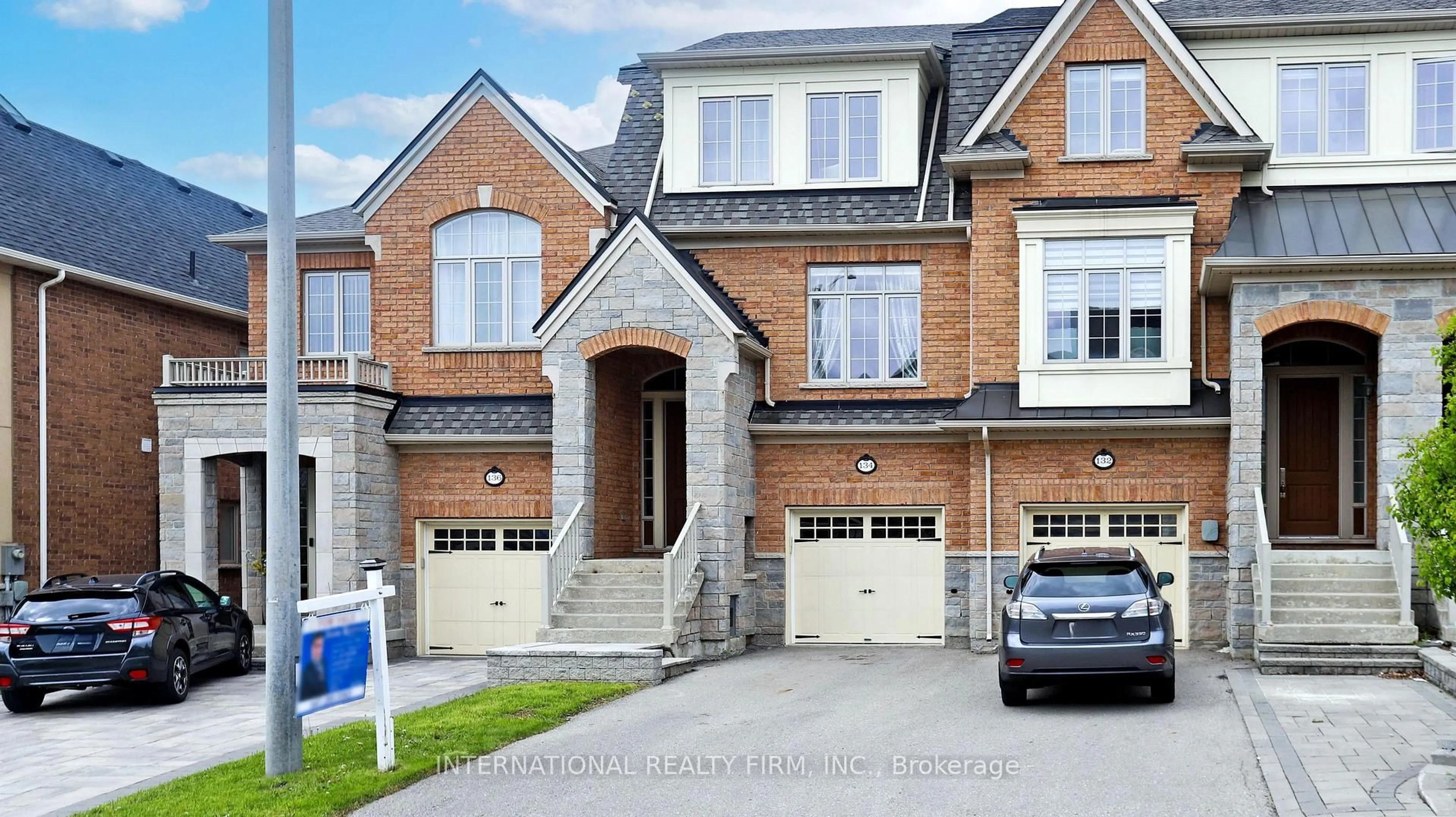 Home with brick exterior material, street for 134 Lacewood Dr, Richmond Hill Ontario L4S 0E5