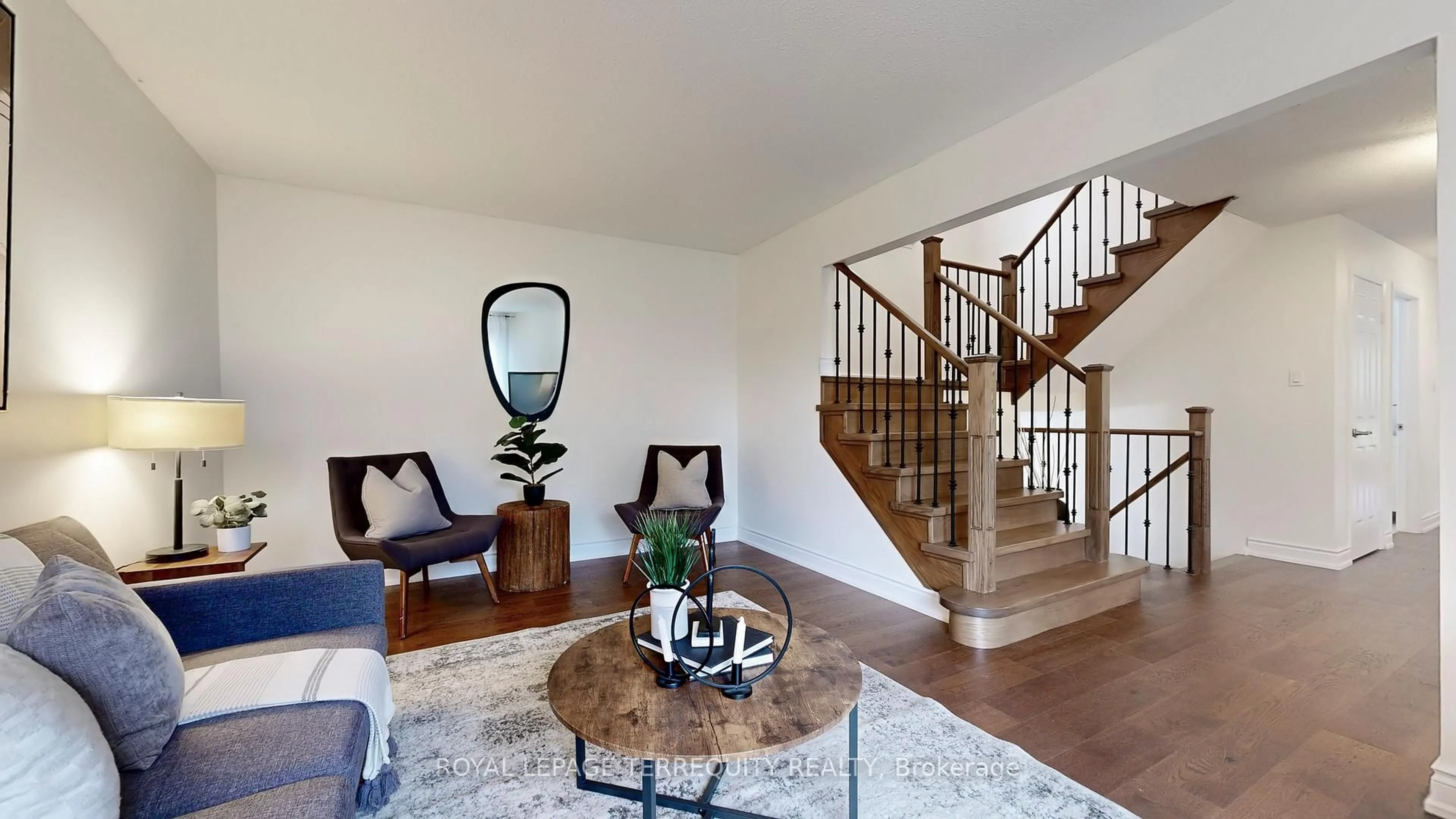 Unknown for 8 Couperthwaite Cres, Markham Ontario L3R 6N4