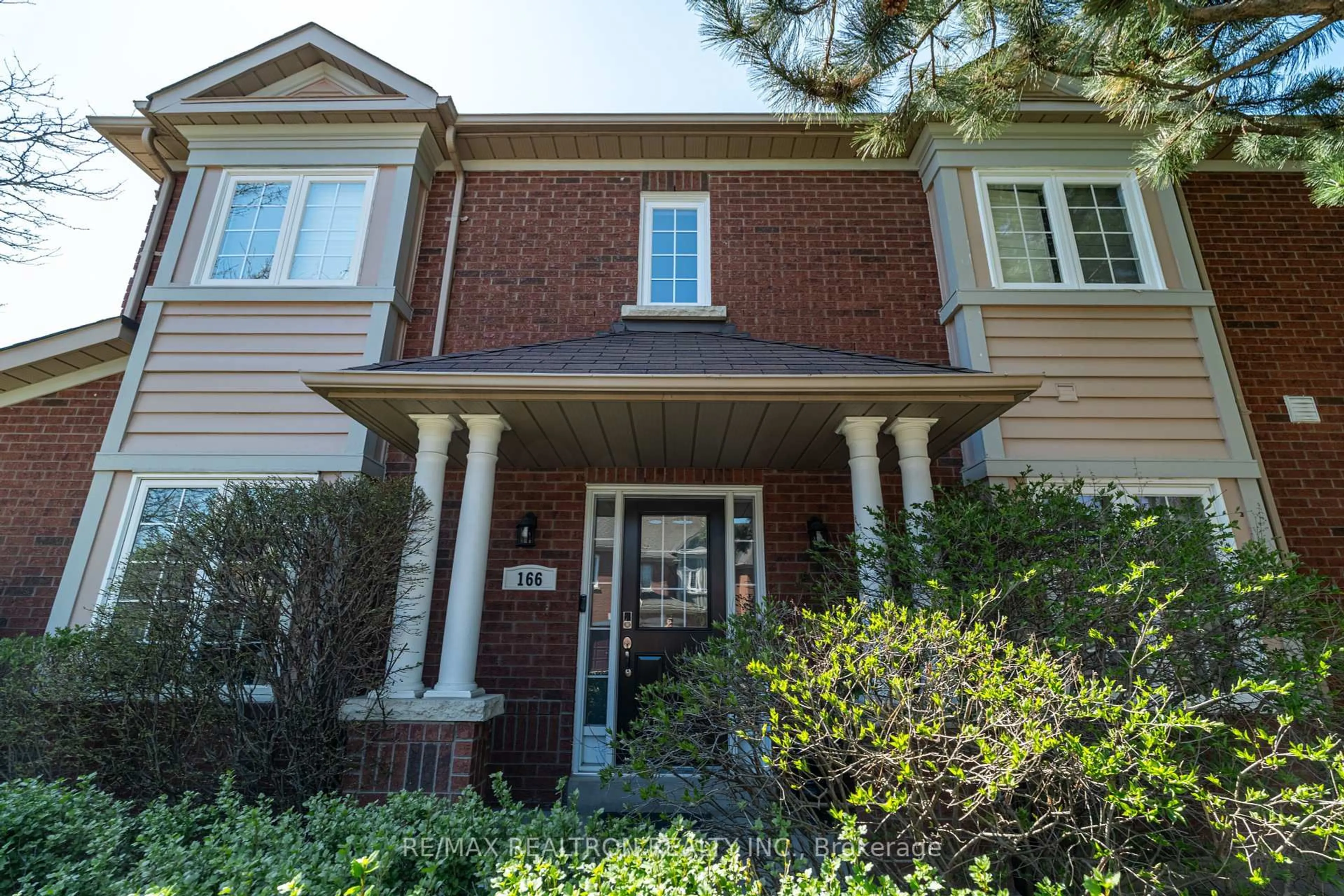 Home with brick exterior material, street for 190 HARDING BLVD Blvd #166, Richmond Hill Ontario L4C 0J9