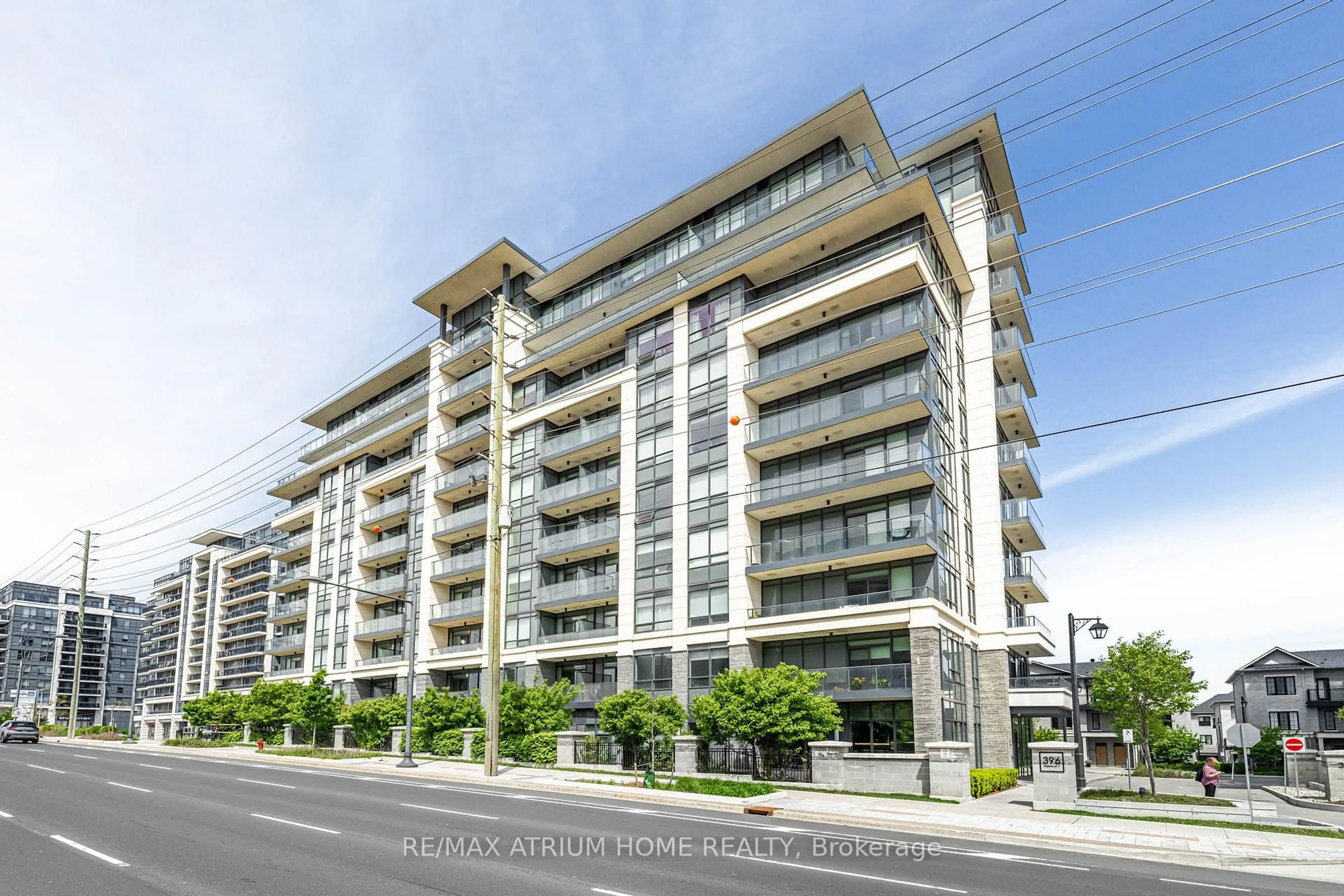 A pic from outside/outdoor area/front of a property/back of a property/a pic from drone, building for 396 Highway 7 N/A #705, Richmond Hill Ontario L4B 0G7