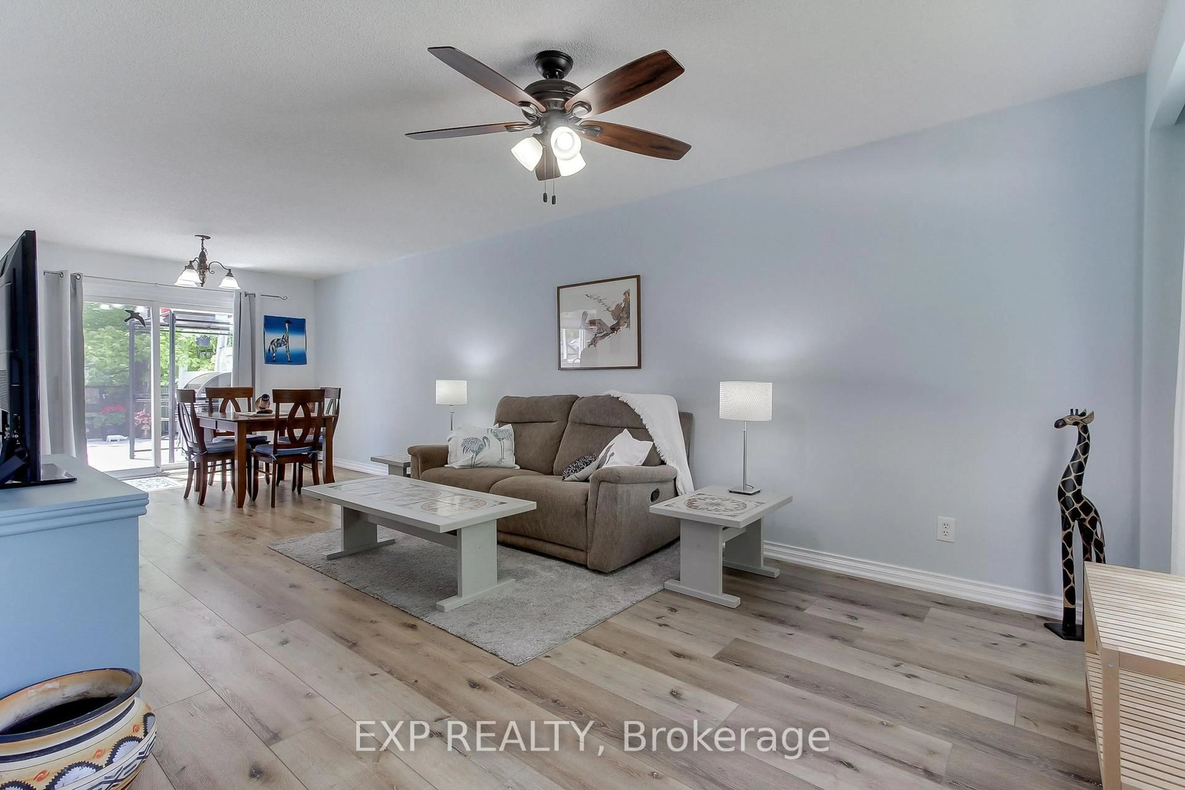 Living room with furniture, unknown for 267 Cedarholme Ave, Georgina Ontario L4P 2W5