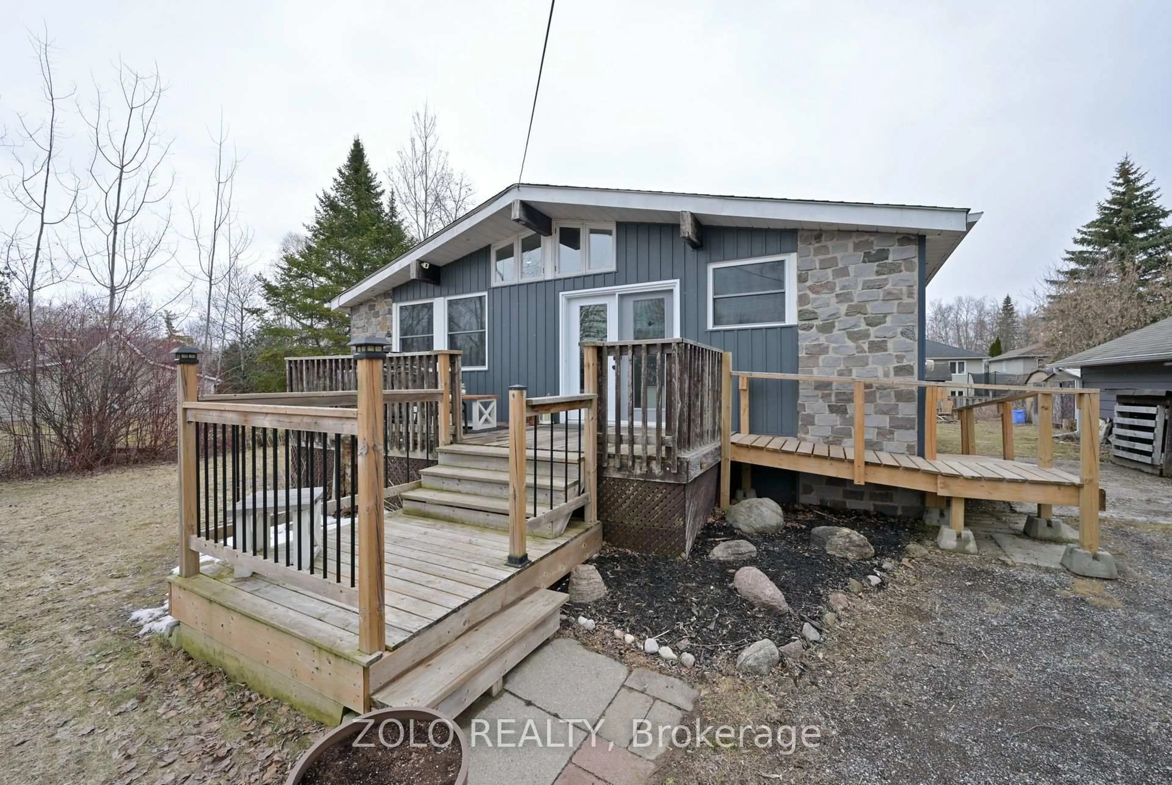 Unknown for 1055 Balsam Rd, Innisfil Ontario L0L 1C0