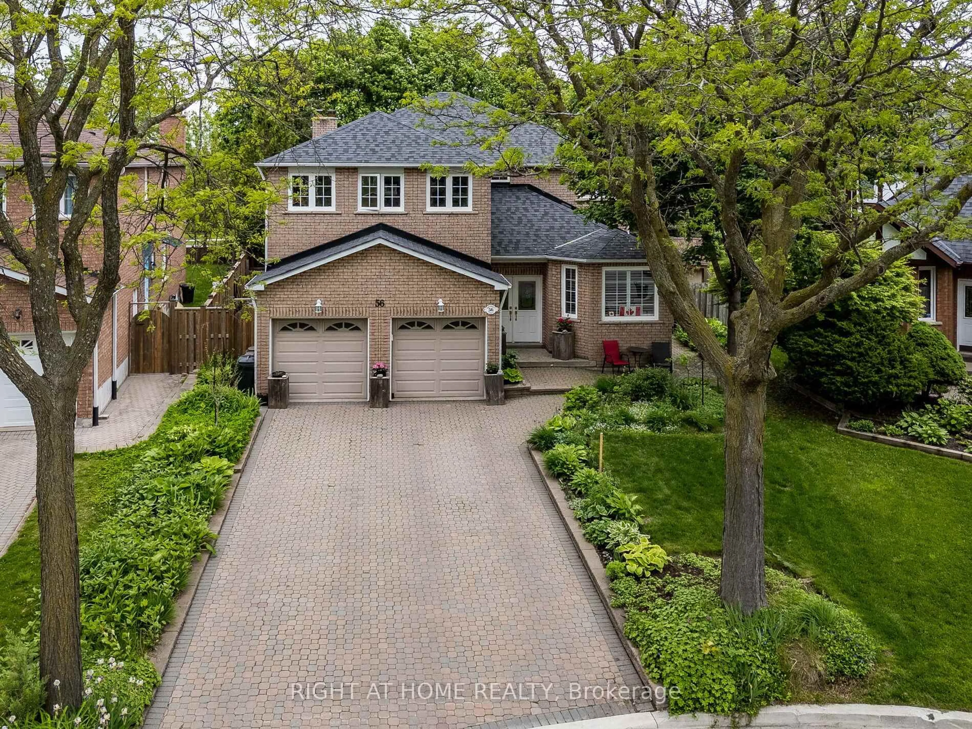 A pic from outside/outdoor area/front of a property/back of a property/a pic from drone, street for 56 Soho Cres, Markham Ontario L3P 7H5