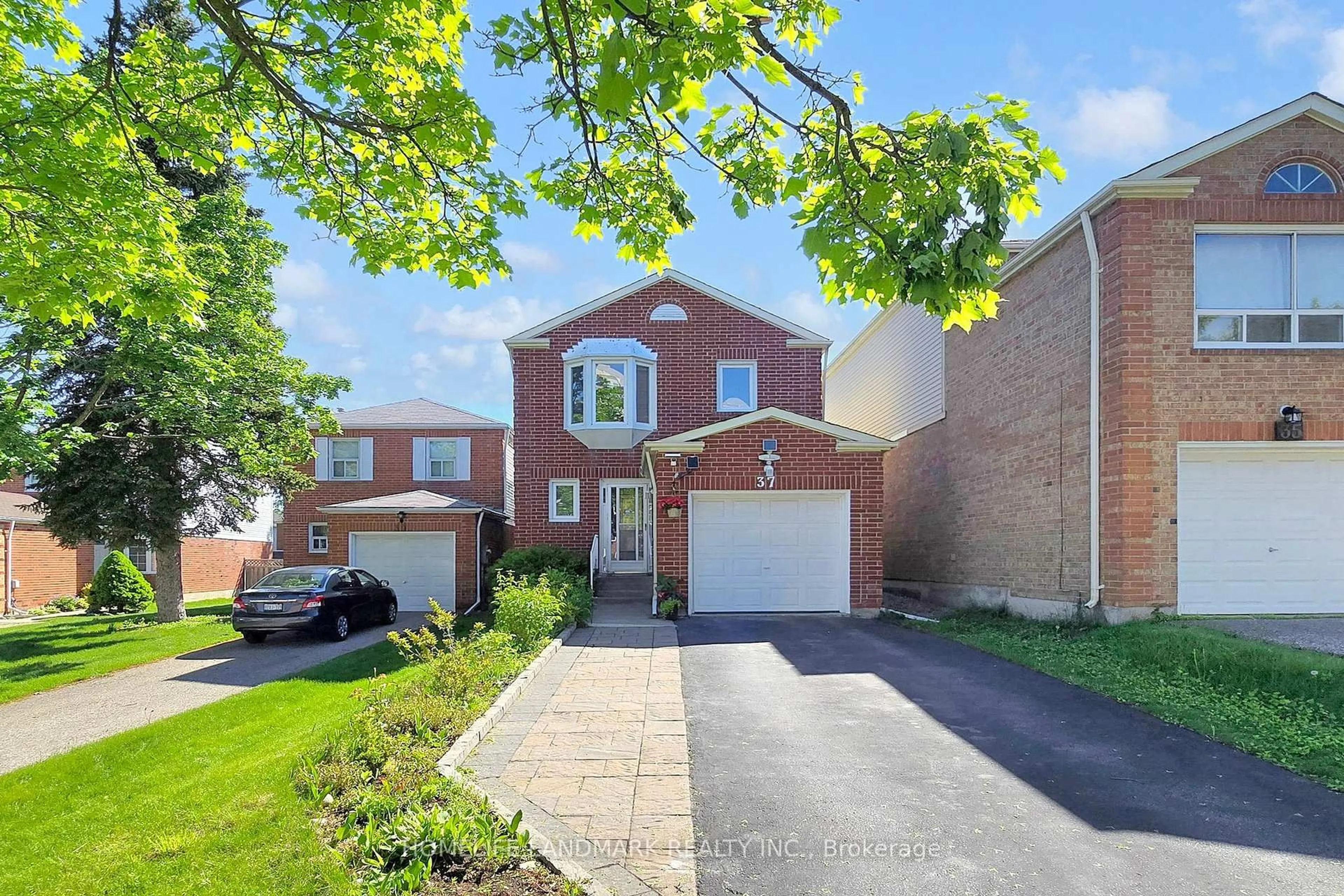 Home with brick exterior material, street for 37 Lansbury Crt, Vaughan Ontario L4J 5K1