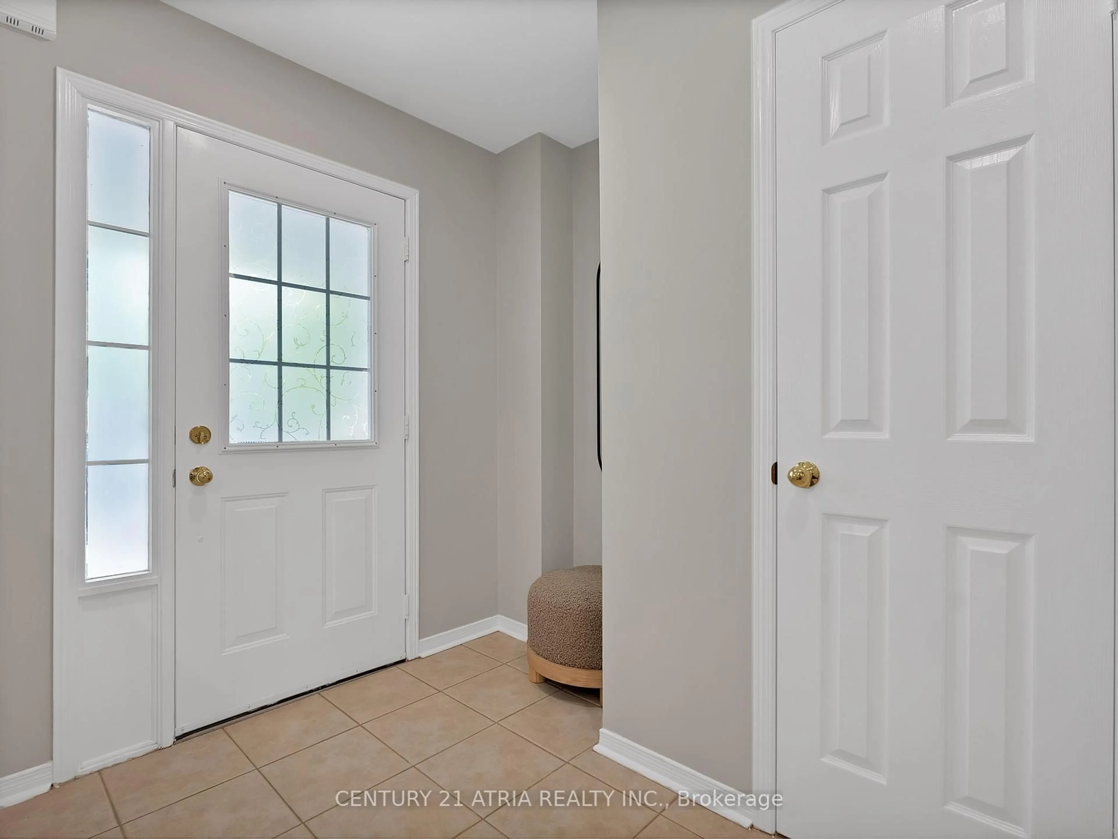 Indoor entryway for 143 Baywell Cres, Aurora Ontario L4G 7M5