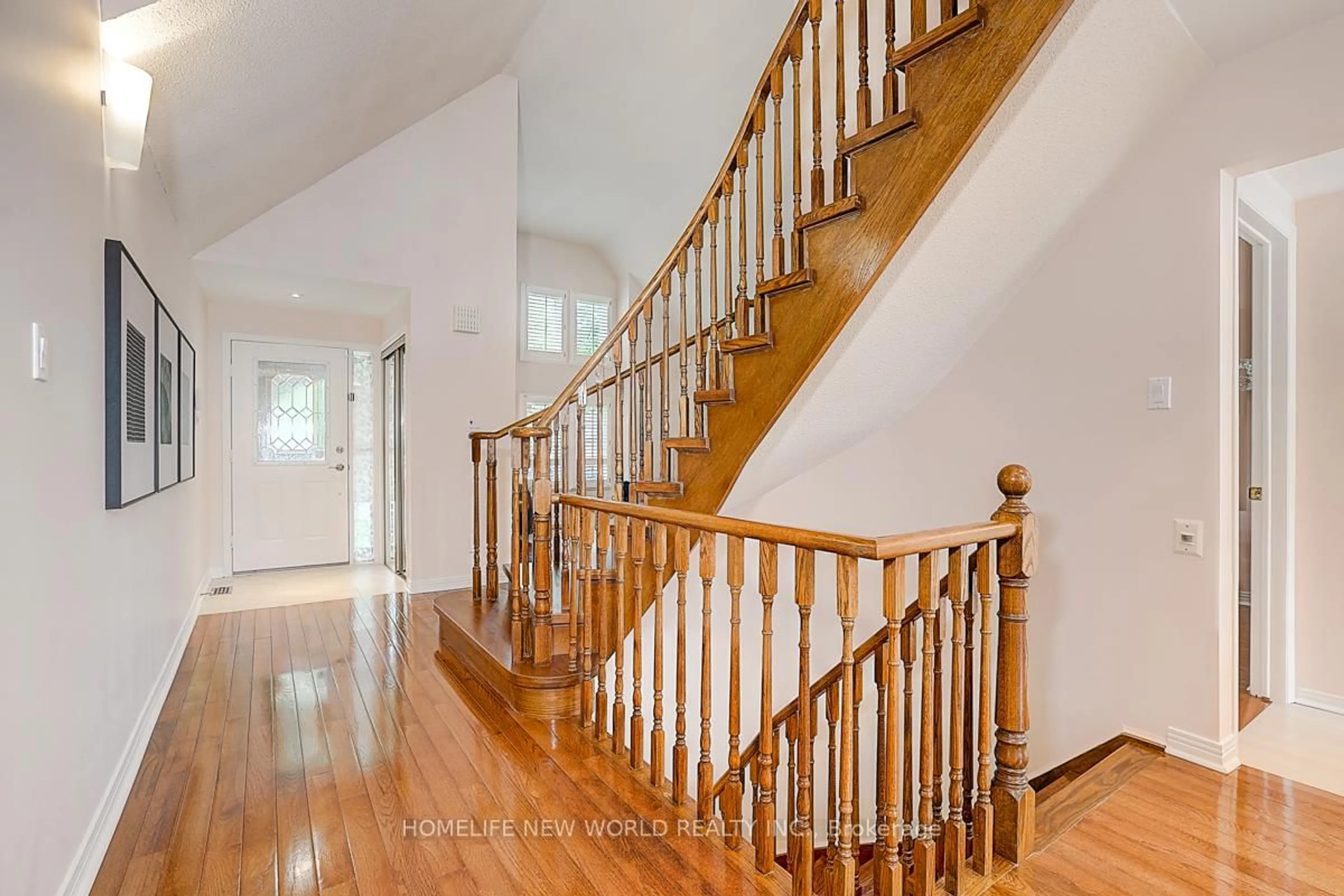Stairs for 35 Hedgewood Dr, Markham Ontario L3R 6J6