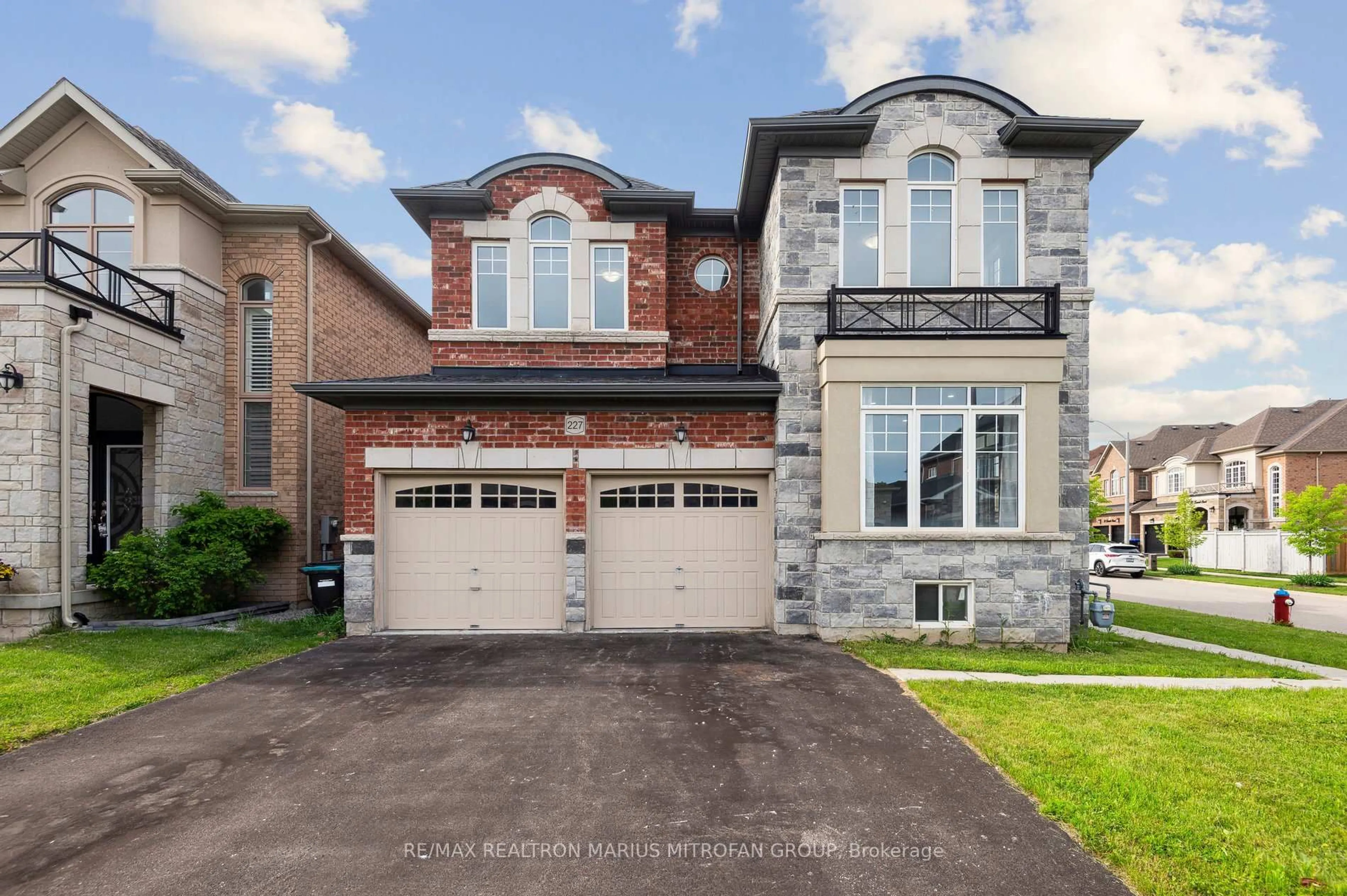 Home with brick exterior material, street for 227 Inverness Way, Bradford West Gwillimbury Ontario L3Z 0W6
