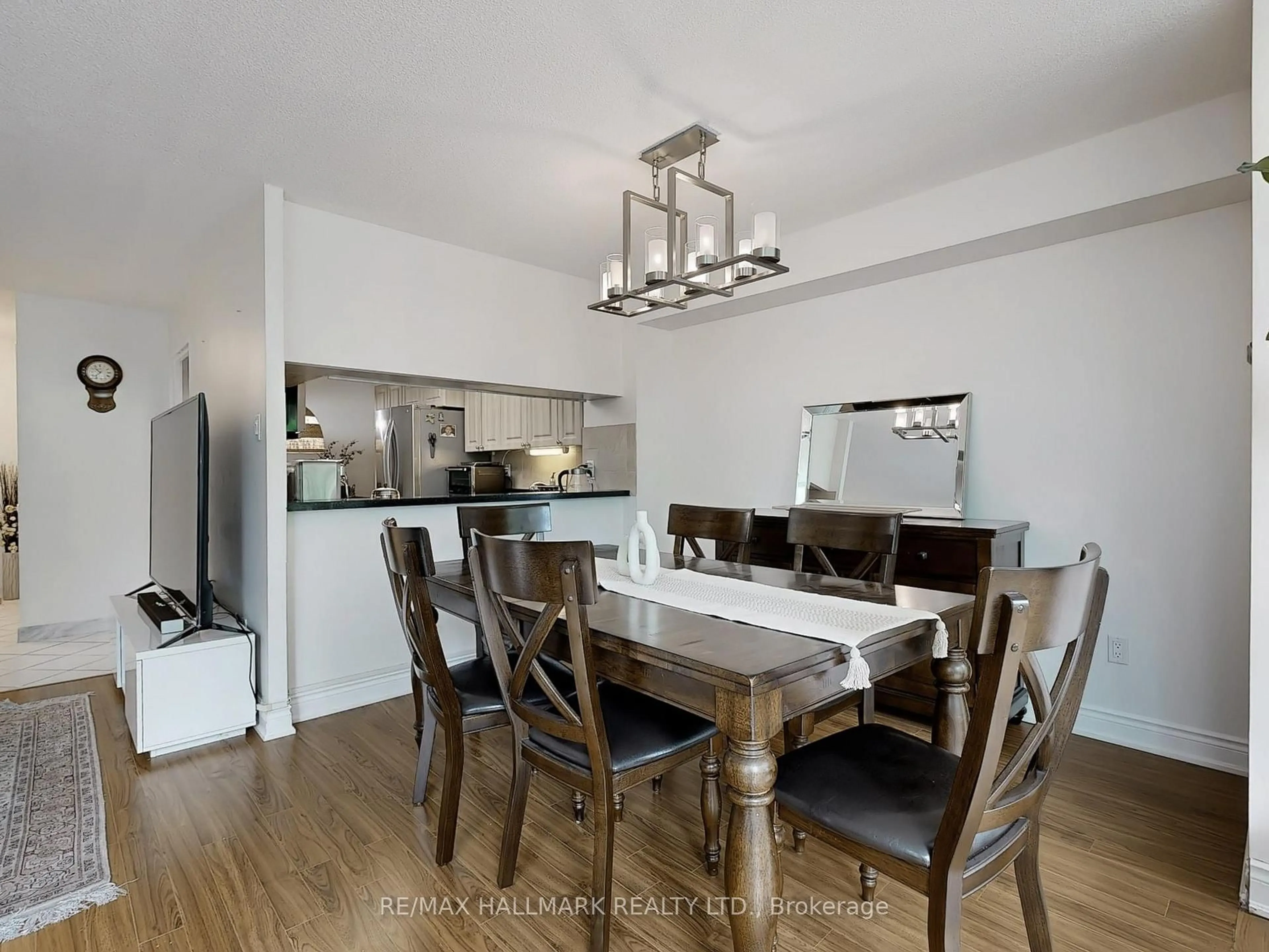 Dining room, wood/laminate floor for 7805 Bayview Ave #223, Markham Ontario L3T 7N1