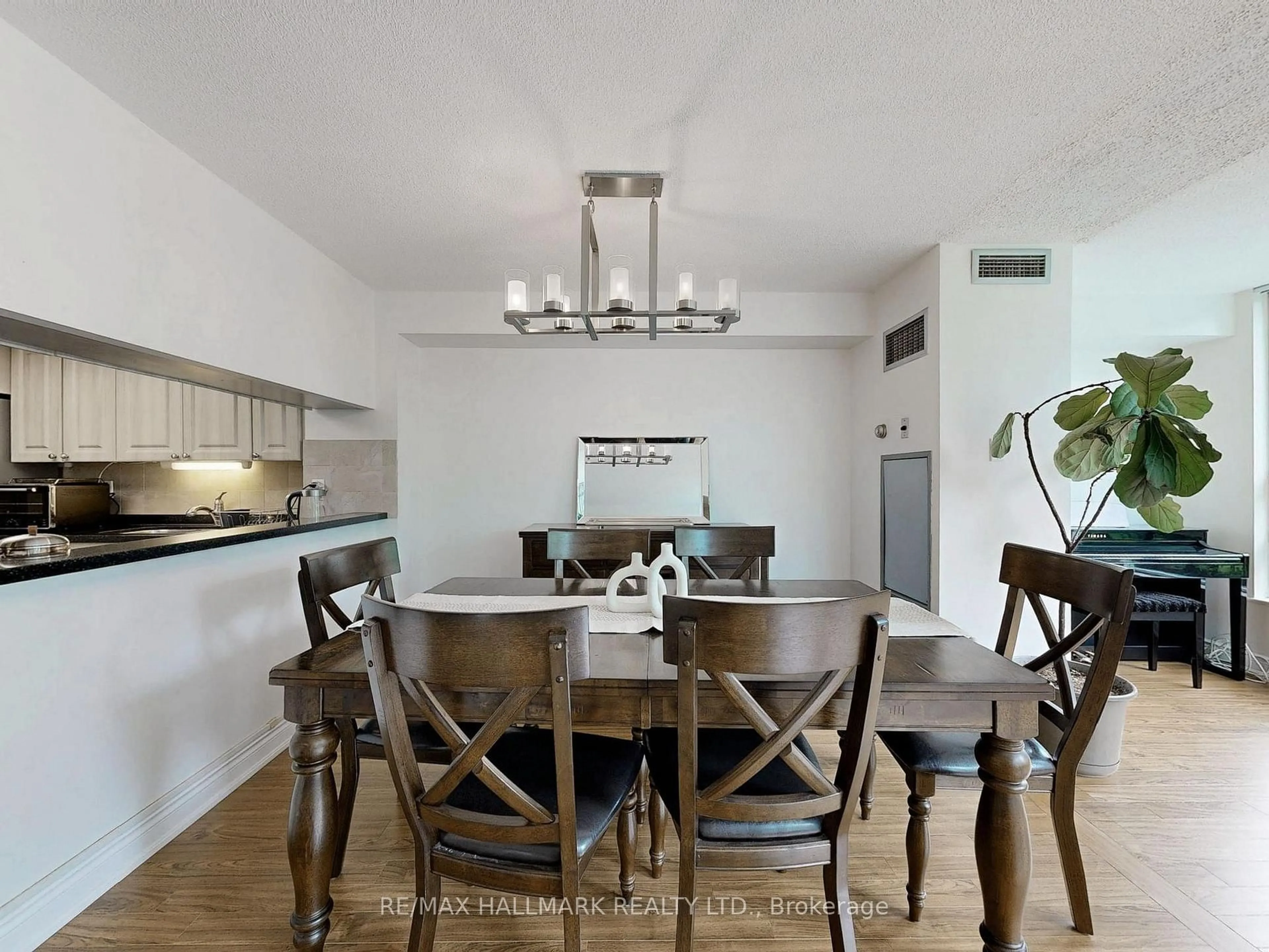 Dining room, unknown for 7805 Bayview Ave #223, Markham Ontario L3T 7N1
