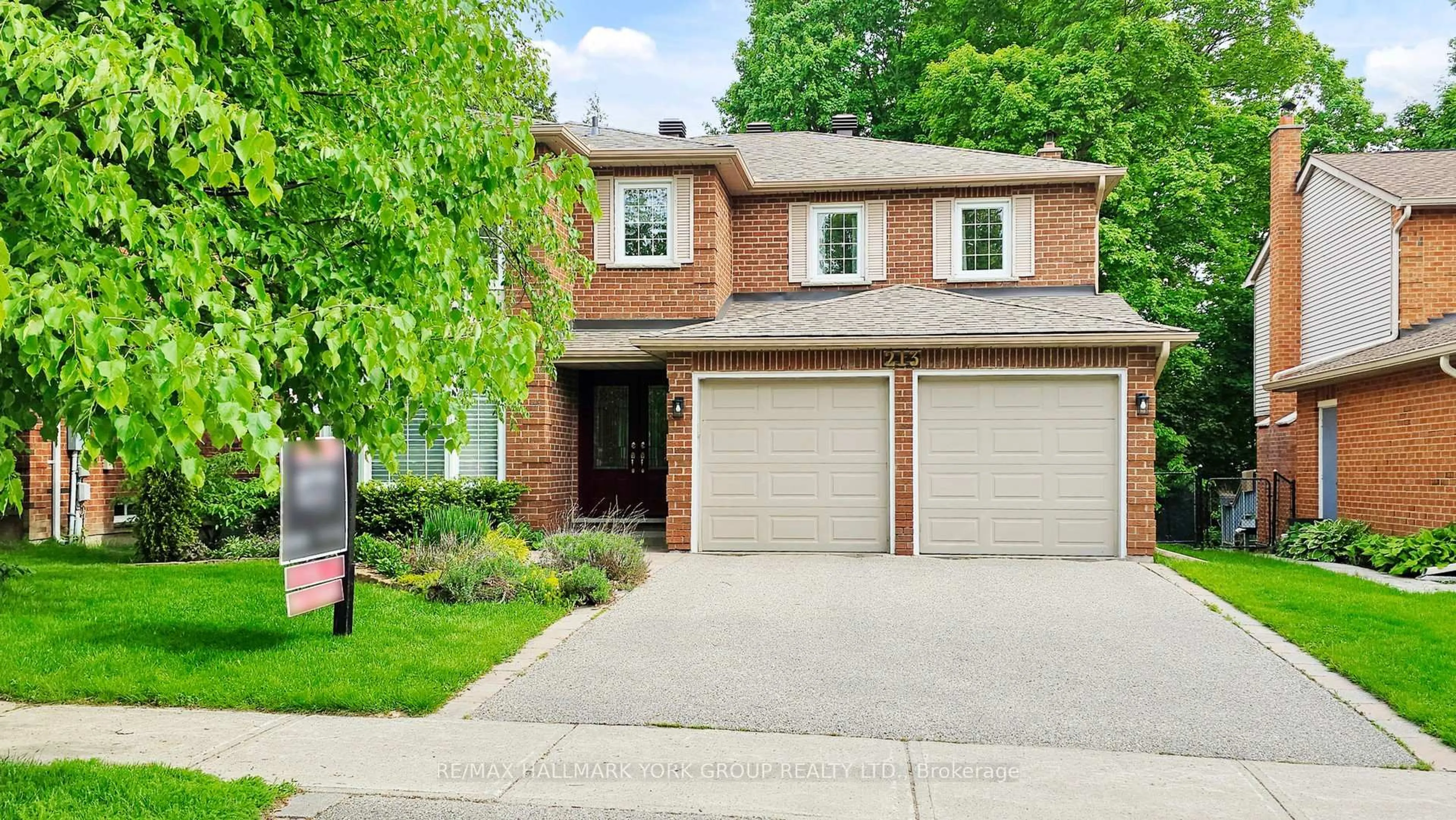Home with brick exterior material, street for 213 Kemano Rd, Aurora Ontario L4G 4Z1
