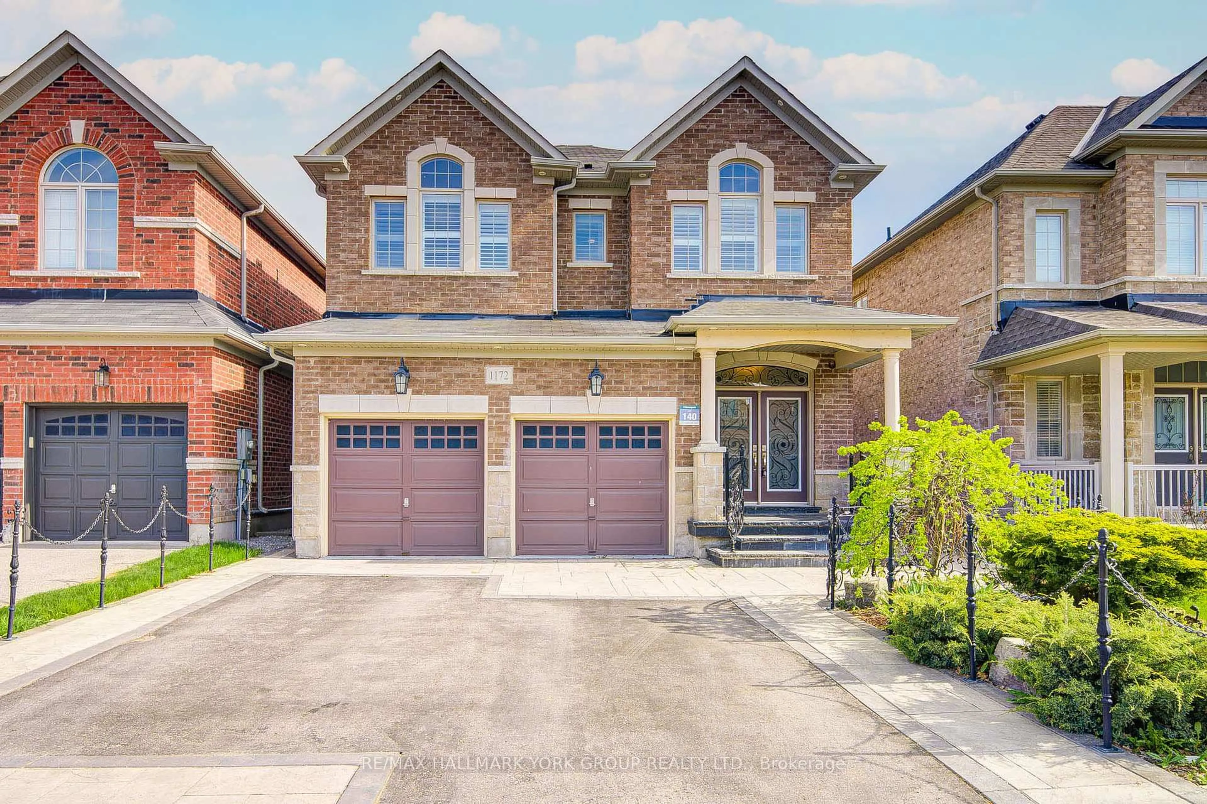 Home with brick exterior material, street for 1172 Blencowe Cres, Newmarket Ontario L3X 0C3
