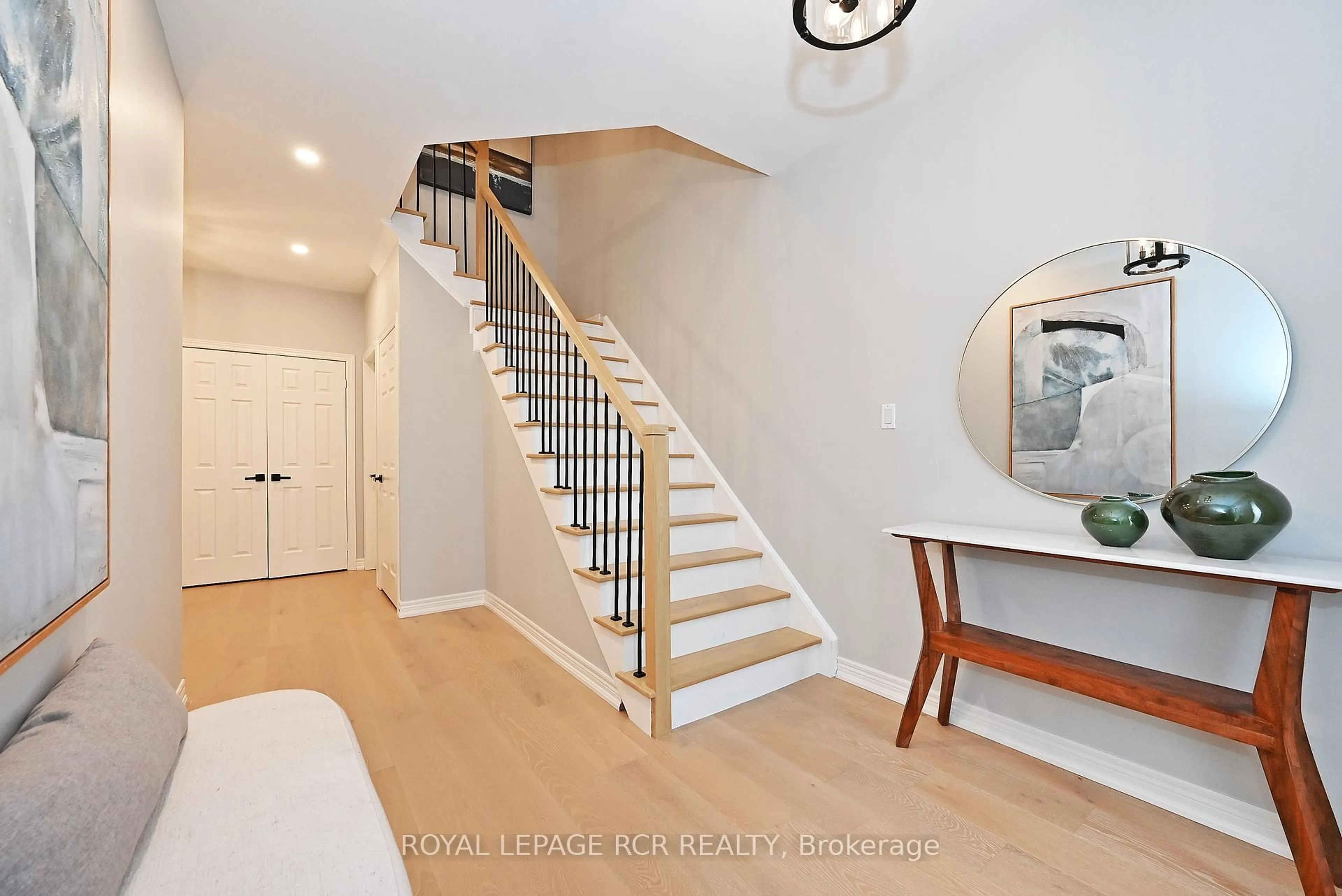 Unknown for 109 Woodbury Cres, Newmarket Ontario L3X 2T3