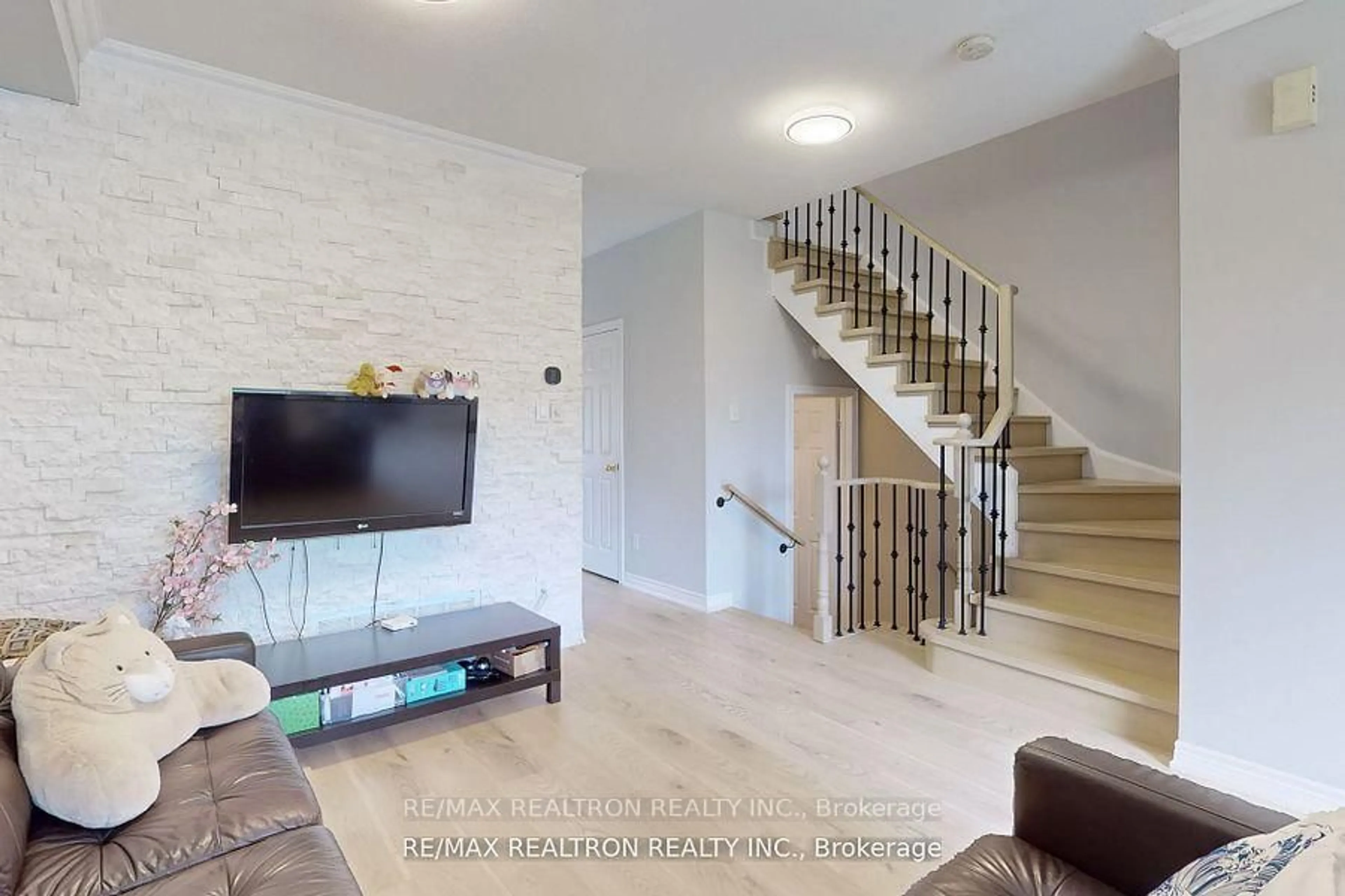 Unknown for 110 Riverlands Ave, Markham Ontario L6B 1B6