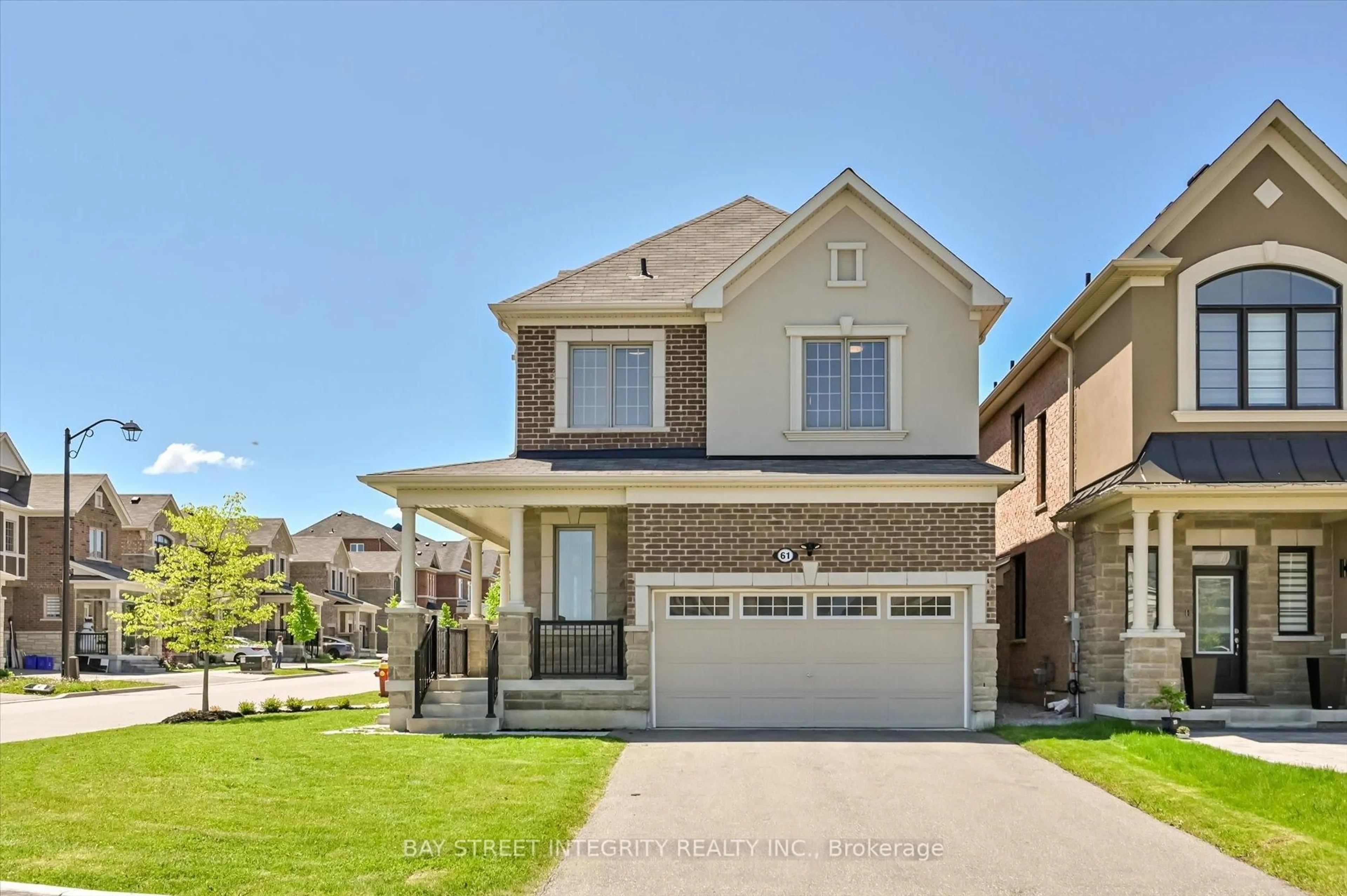 Home with brick exterior material, street for 61 Hartney Dr, Richmond Hill Ontario L4S 0J9