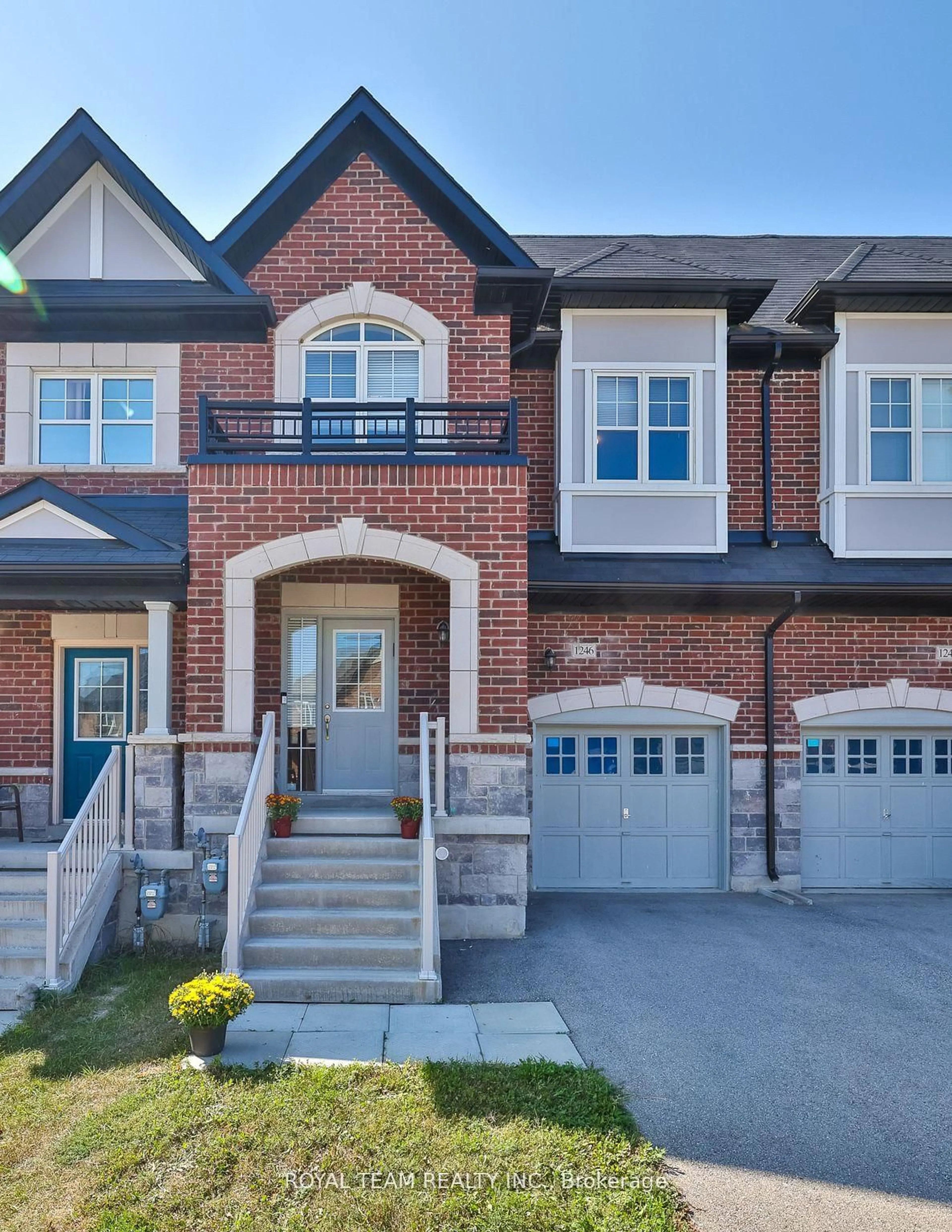 Home with brick exterior material, street for 1246 Peelar Cres, Innisfil Ontario L0L 1W0
