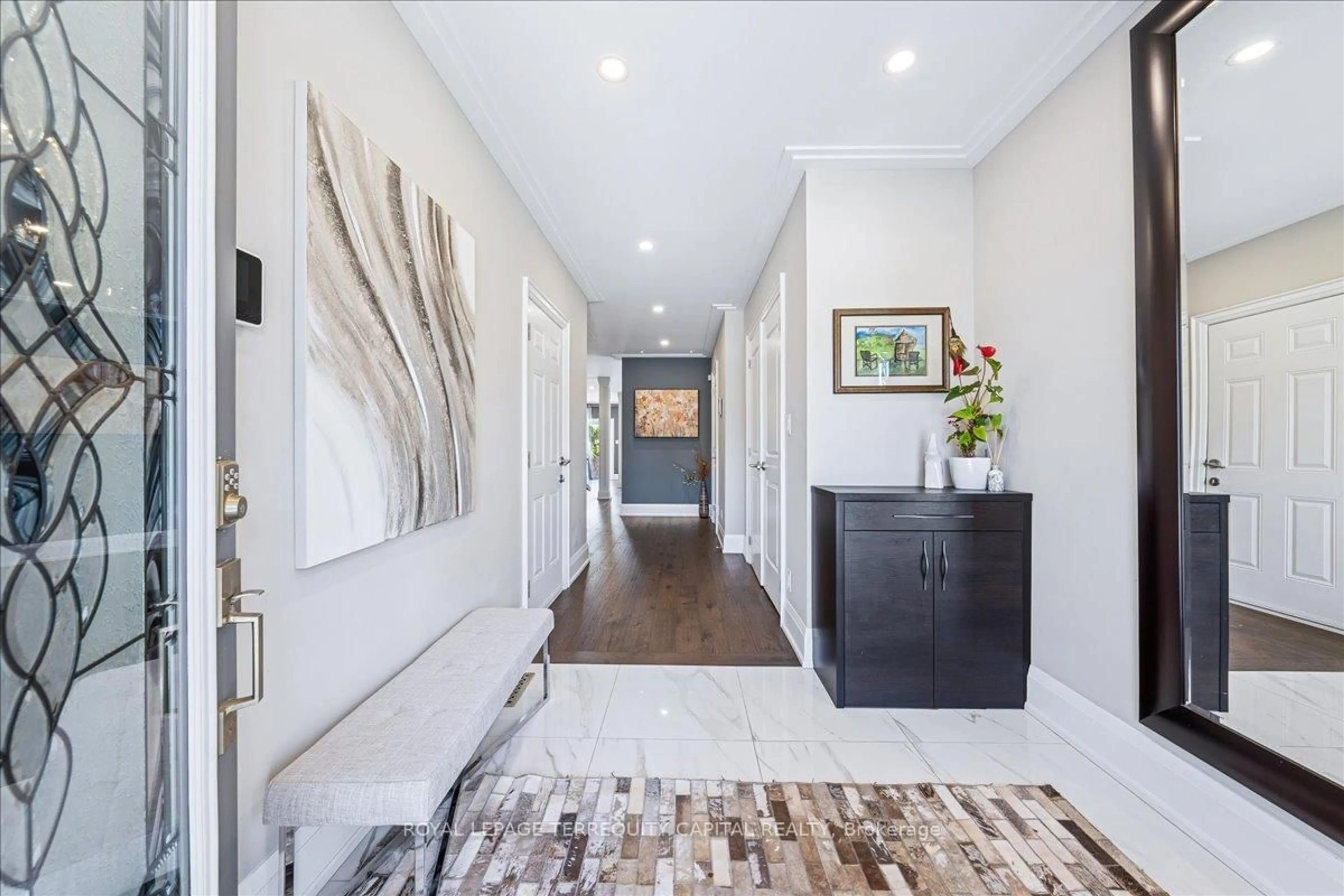 Indoor entryway for 140 Patna Cres, Vaughan Ontario L6A 1N5