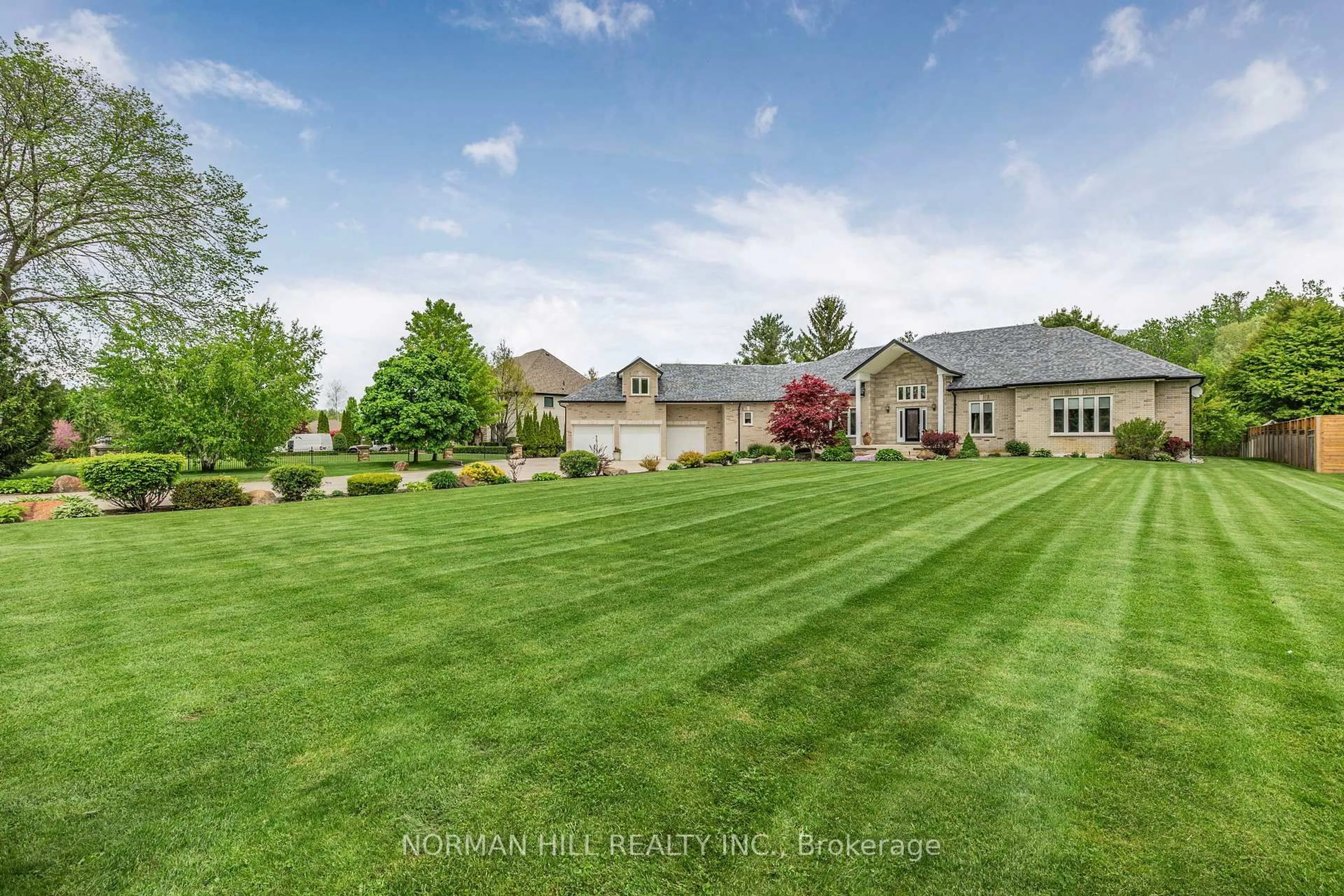 A pic from outside/outdoor area/front of a property/back of a property/a pic from drone, mountain view for 16415 7th Concession Rd, King Ontario L7B 0E4