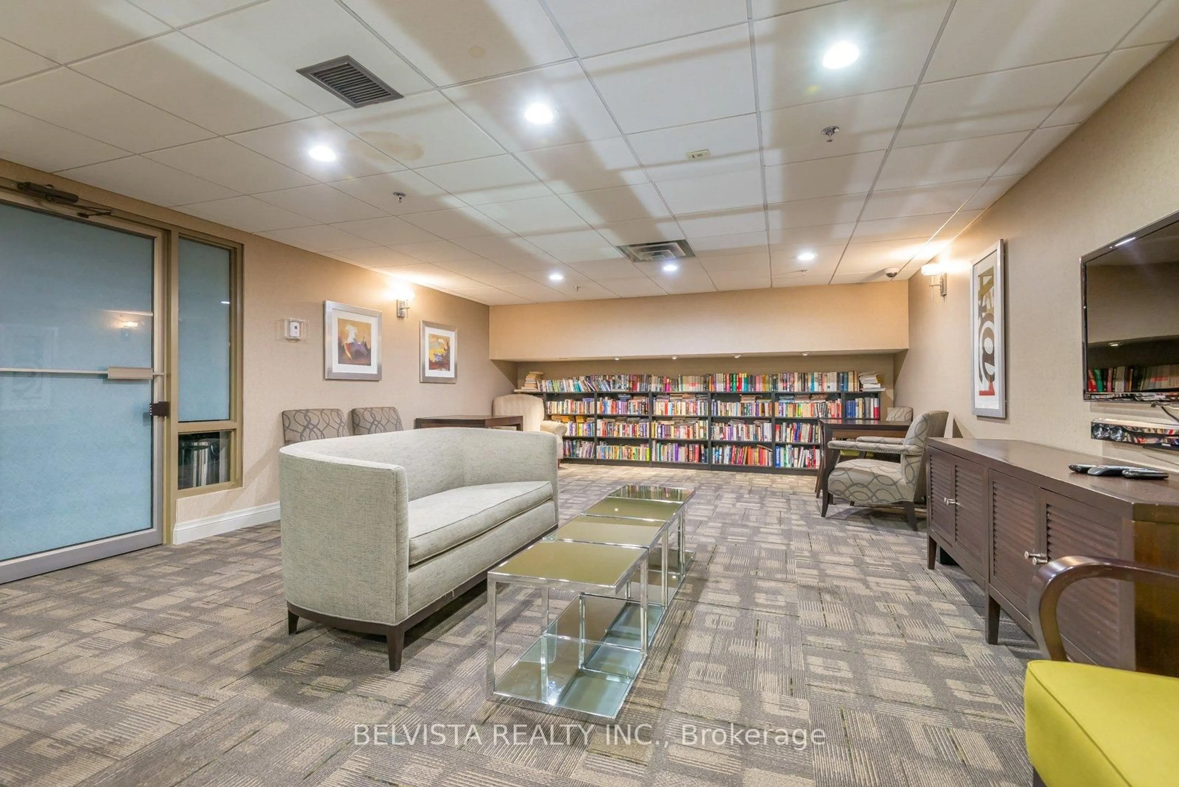 Lobby for 309 Major Mackenzie Dr #213, Richmond Hill Ontario L4C 9V5