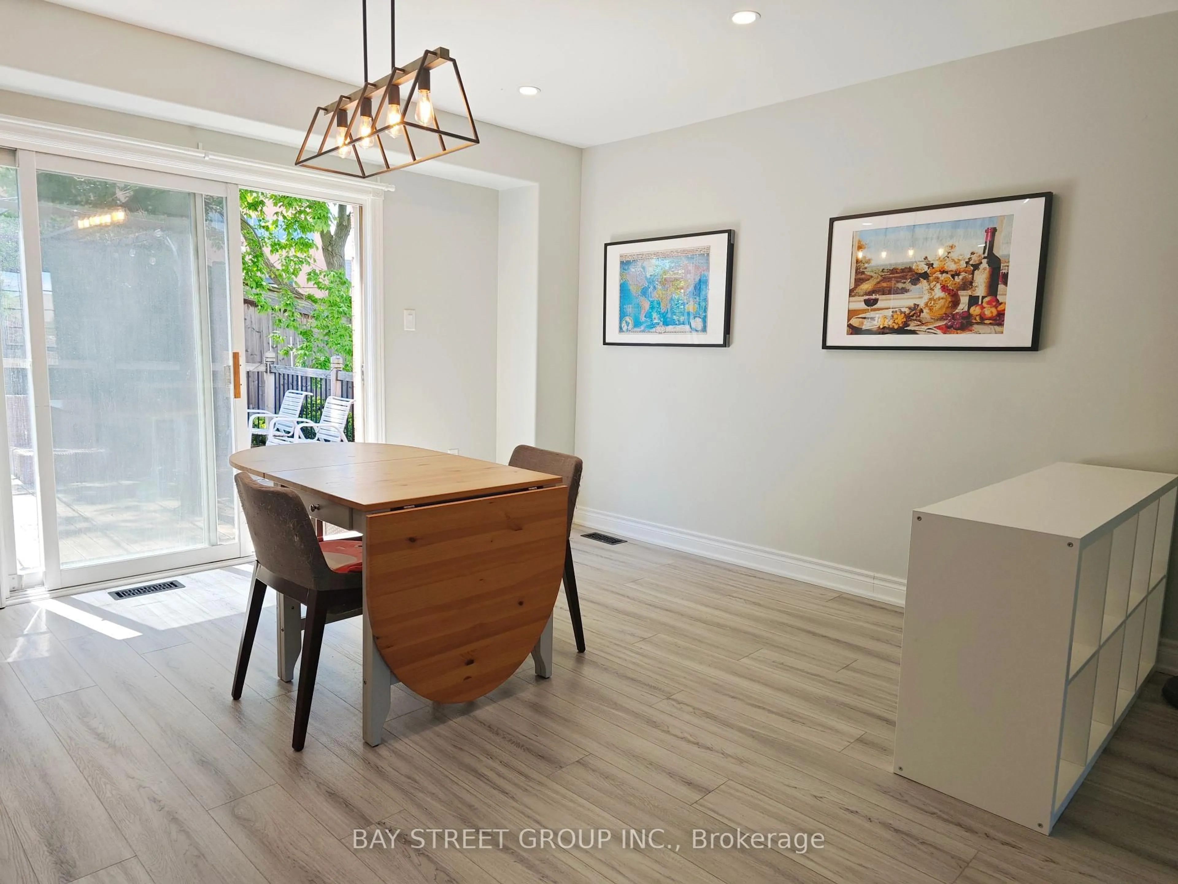 Dining room, unknown for 18 Wrendale Cres, Georgina Ontario L4P 4C4