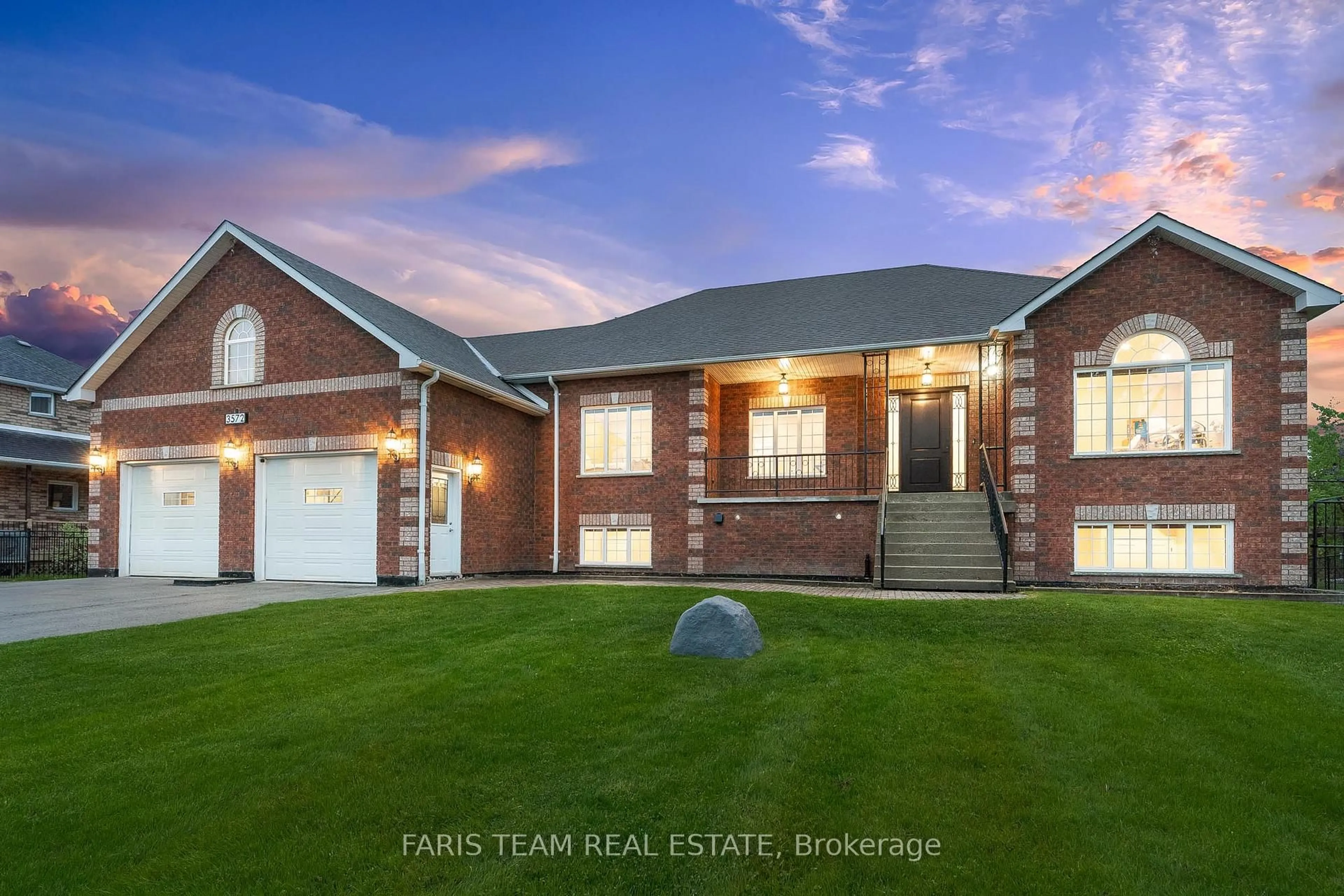 Home with brick exterior material, street for 3572 Linda St, Innisfil Ontario L9S 2L2