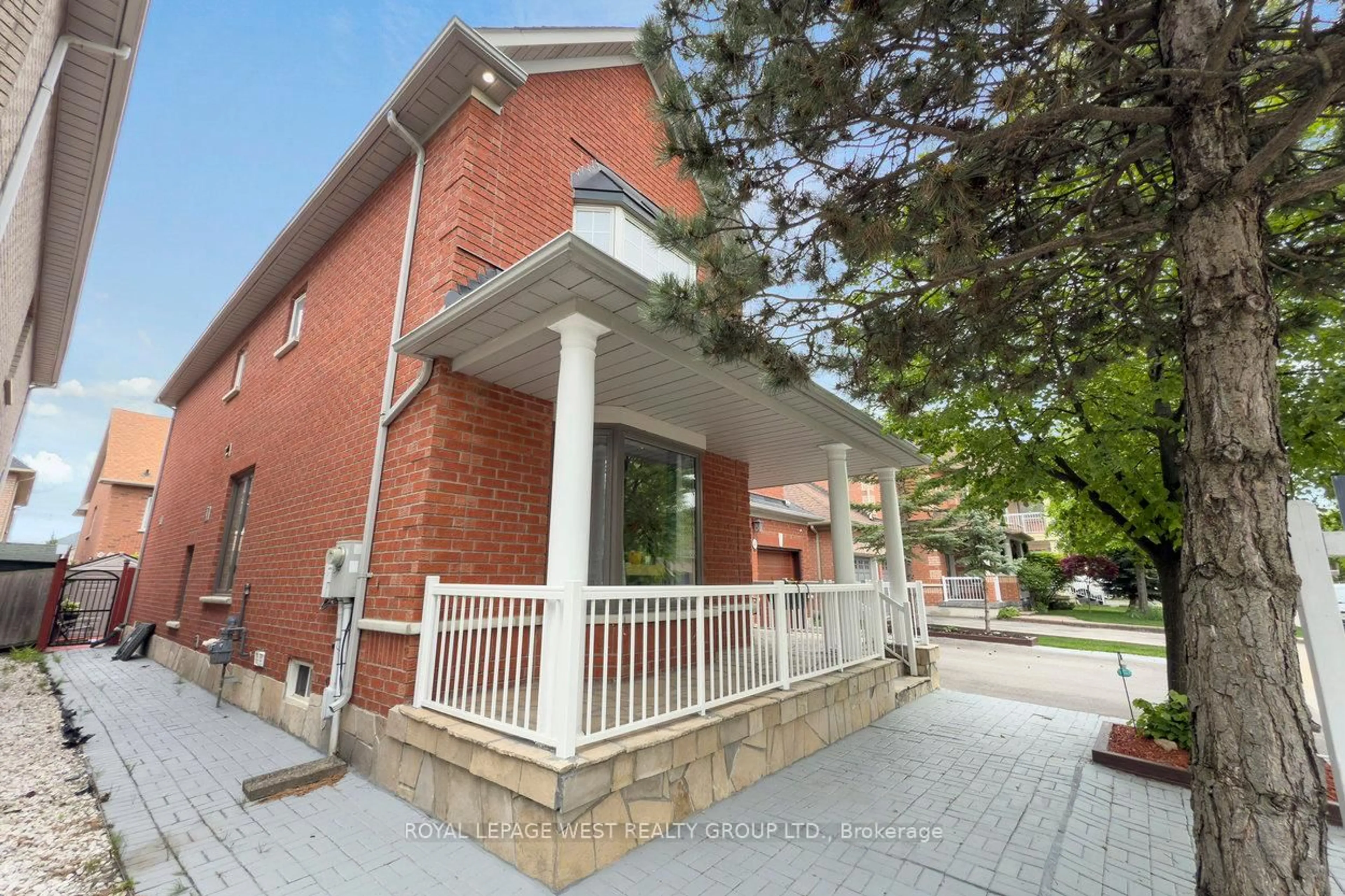 Home with brick exterior material, street for 67 Tremblay Ave, Vaughan Ontario L4H 2X1