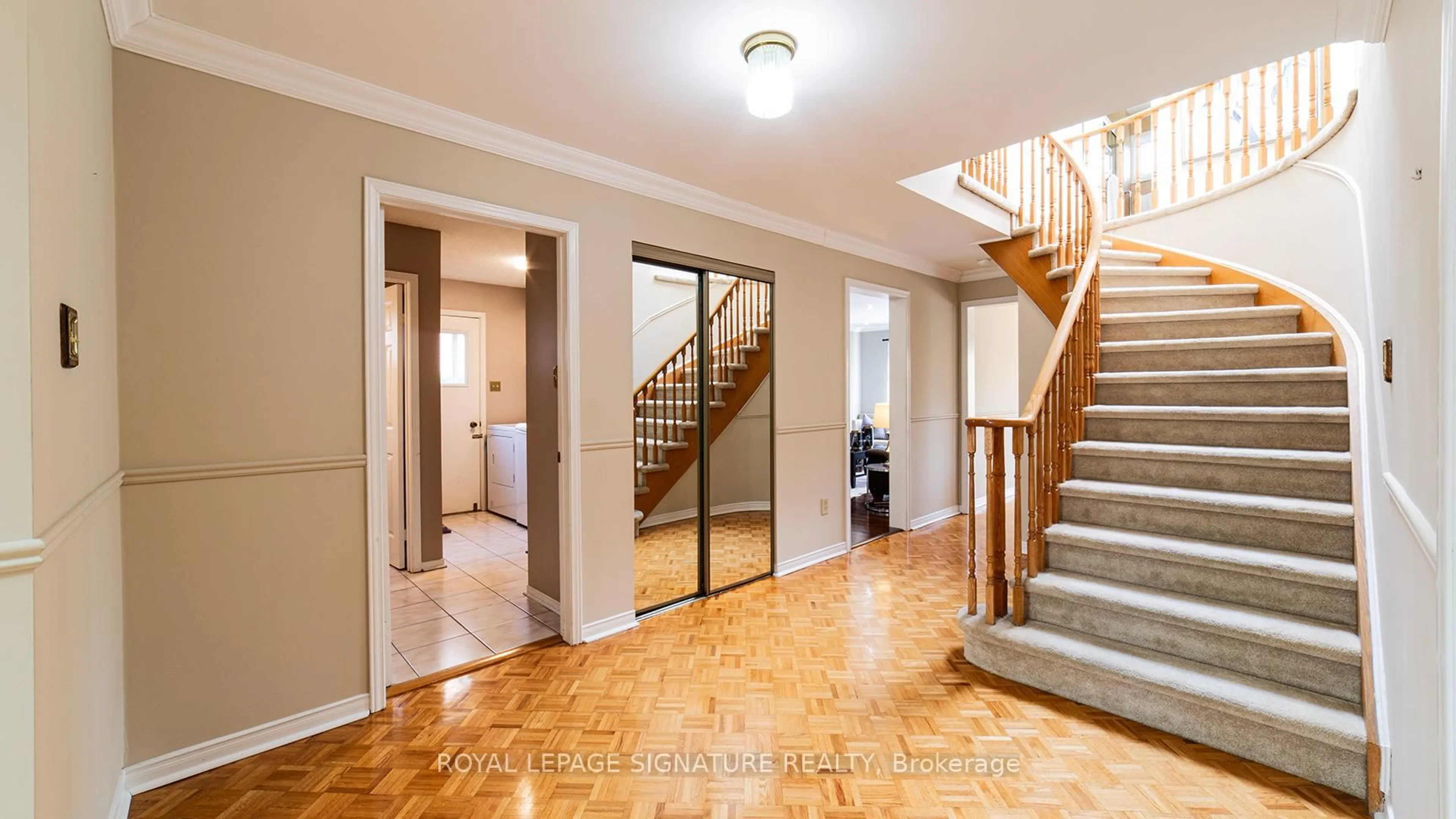 Indoor entryway for 69 Harvest Moon Dr, Markham Ontario L3R 4L3