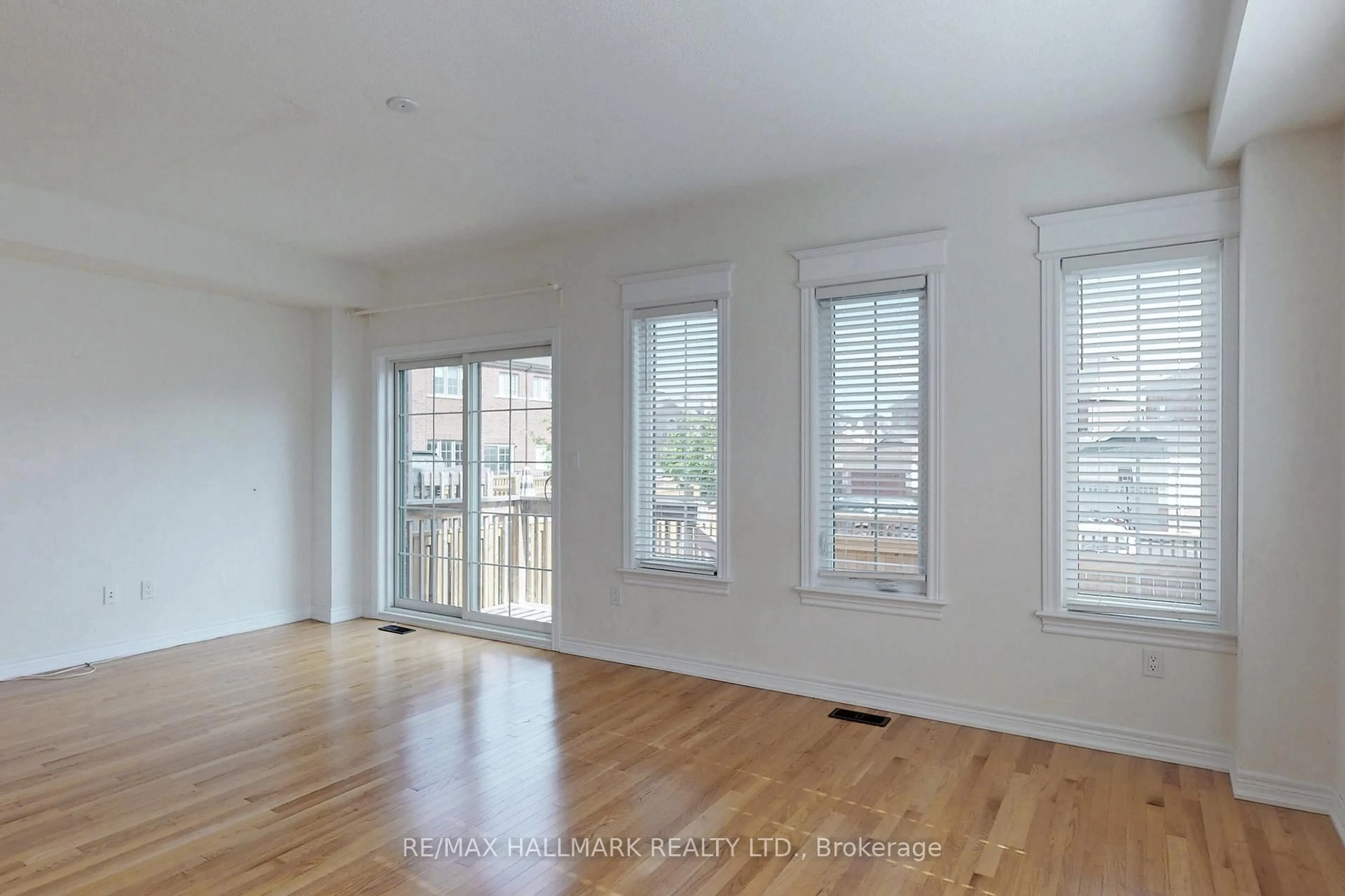 A pic of a room for 1 Bellflower Lane, Richmond Hill Ontario L4E 1E7