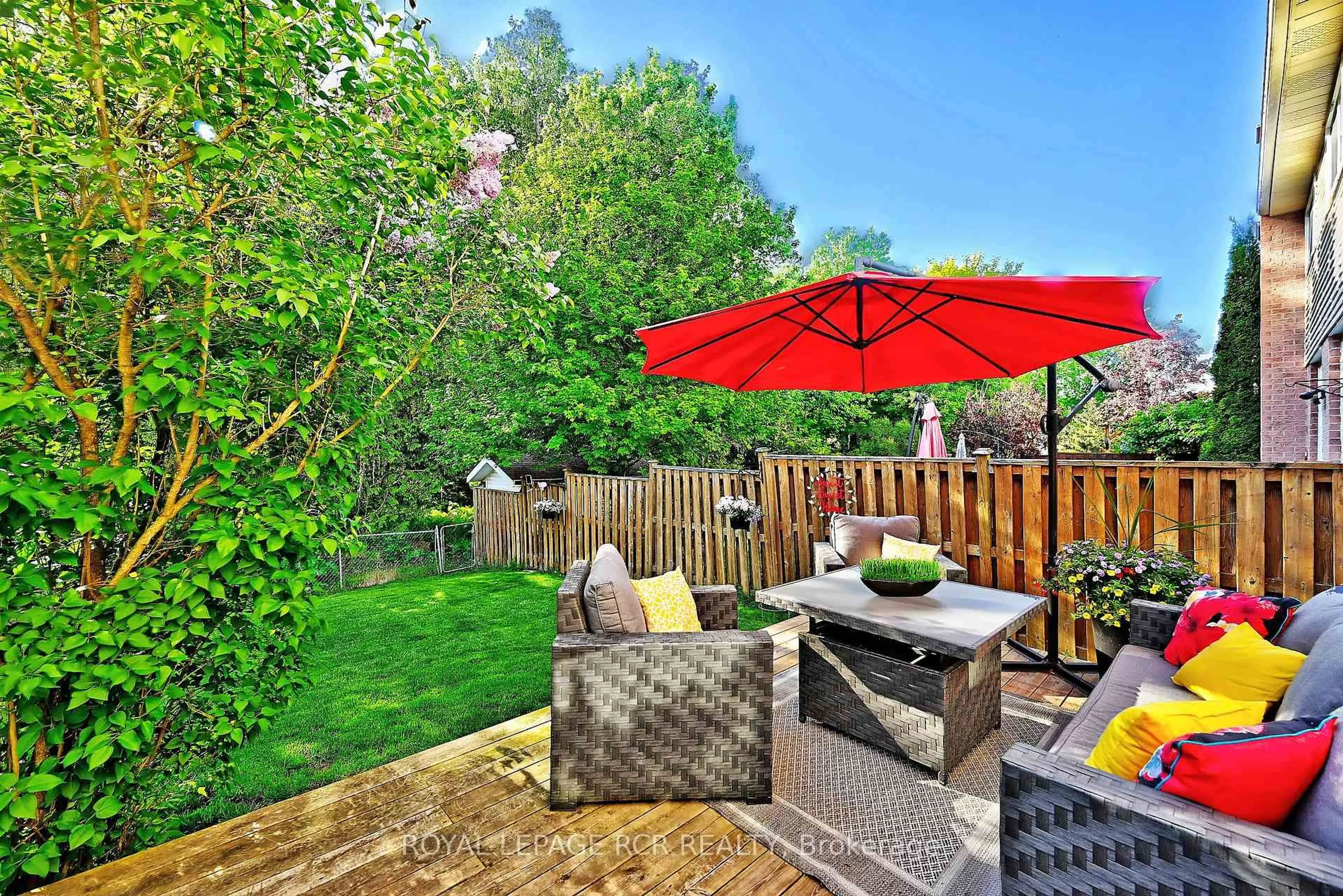 Patio, unknown for 42 Daniele Ave, New Tecumseth Ontario L0G 1A0