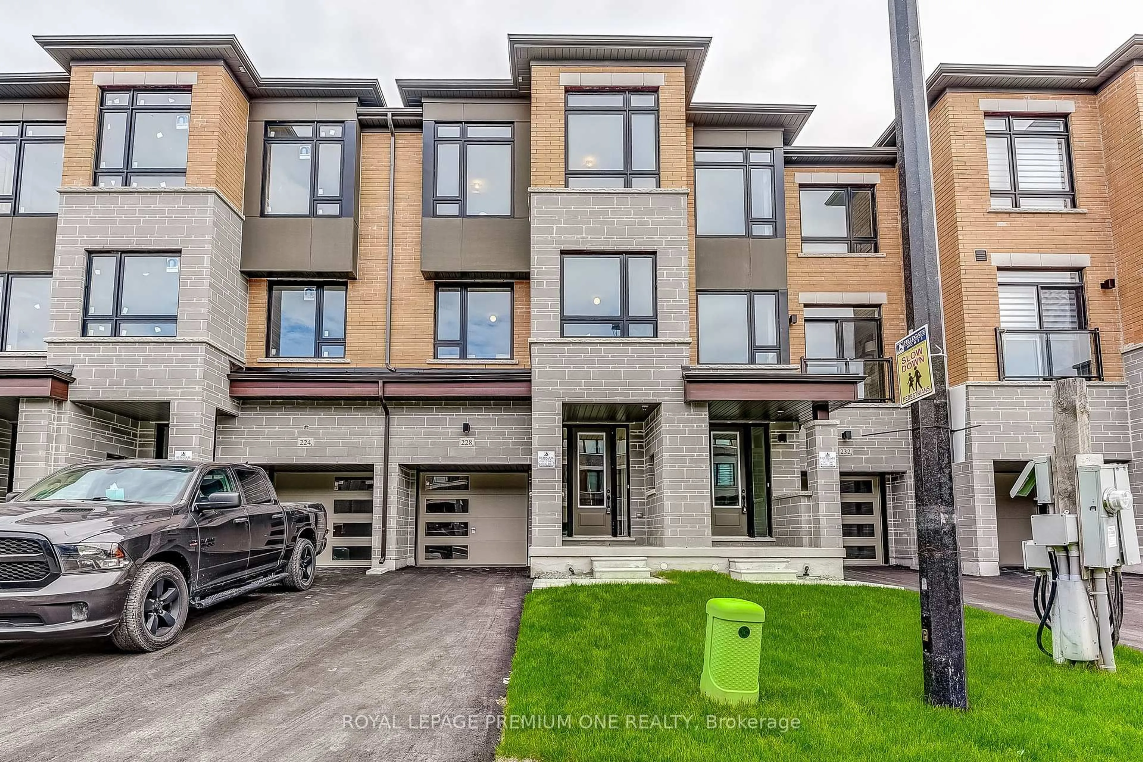 Unknown for 228 Tennant Circ, Vaughan Ontario L4H 5L4