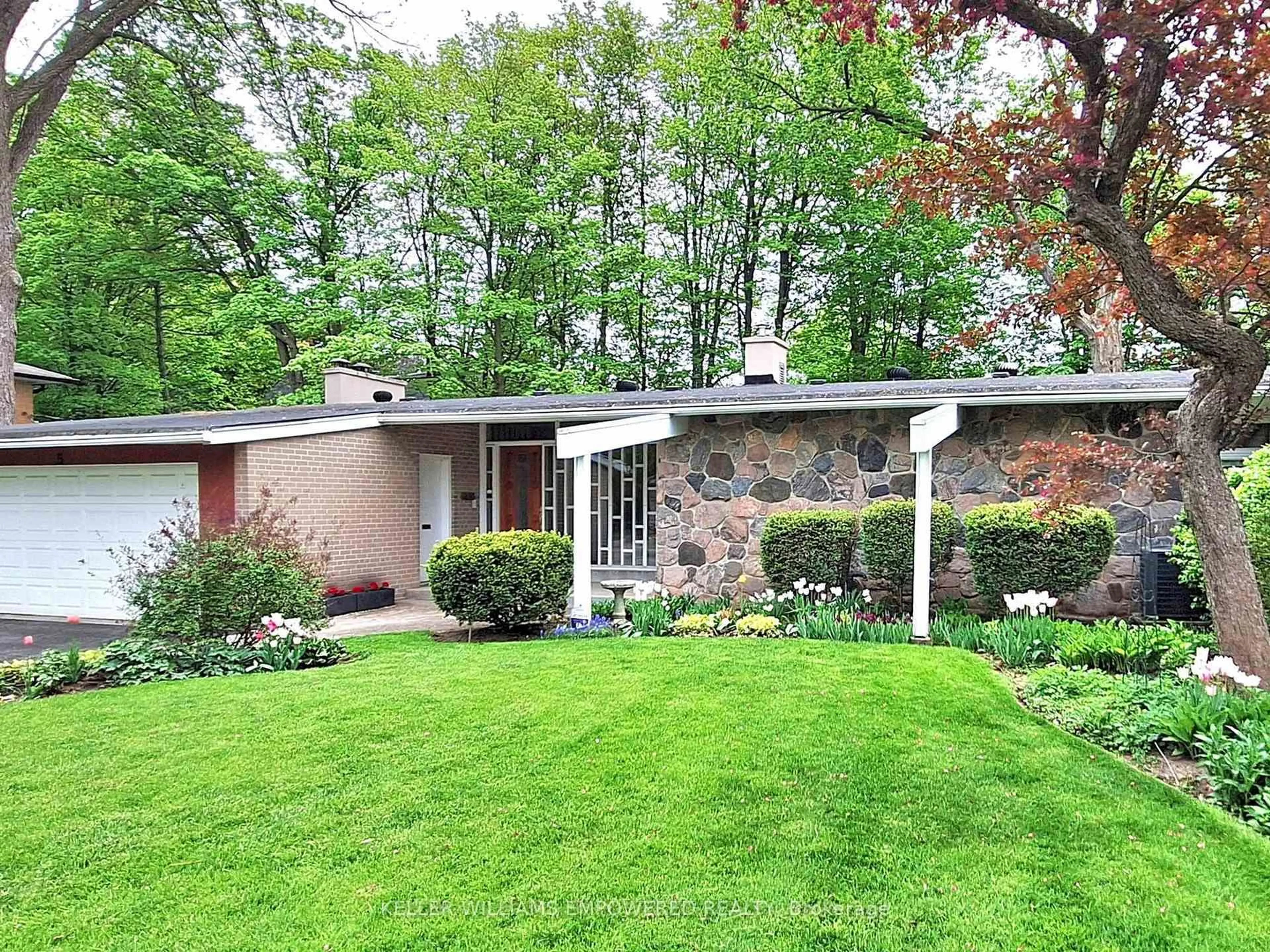 Home with brick exterior material, street for 5 Pinevale Rd, Markham Ontario L3T 1J5