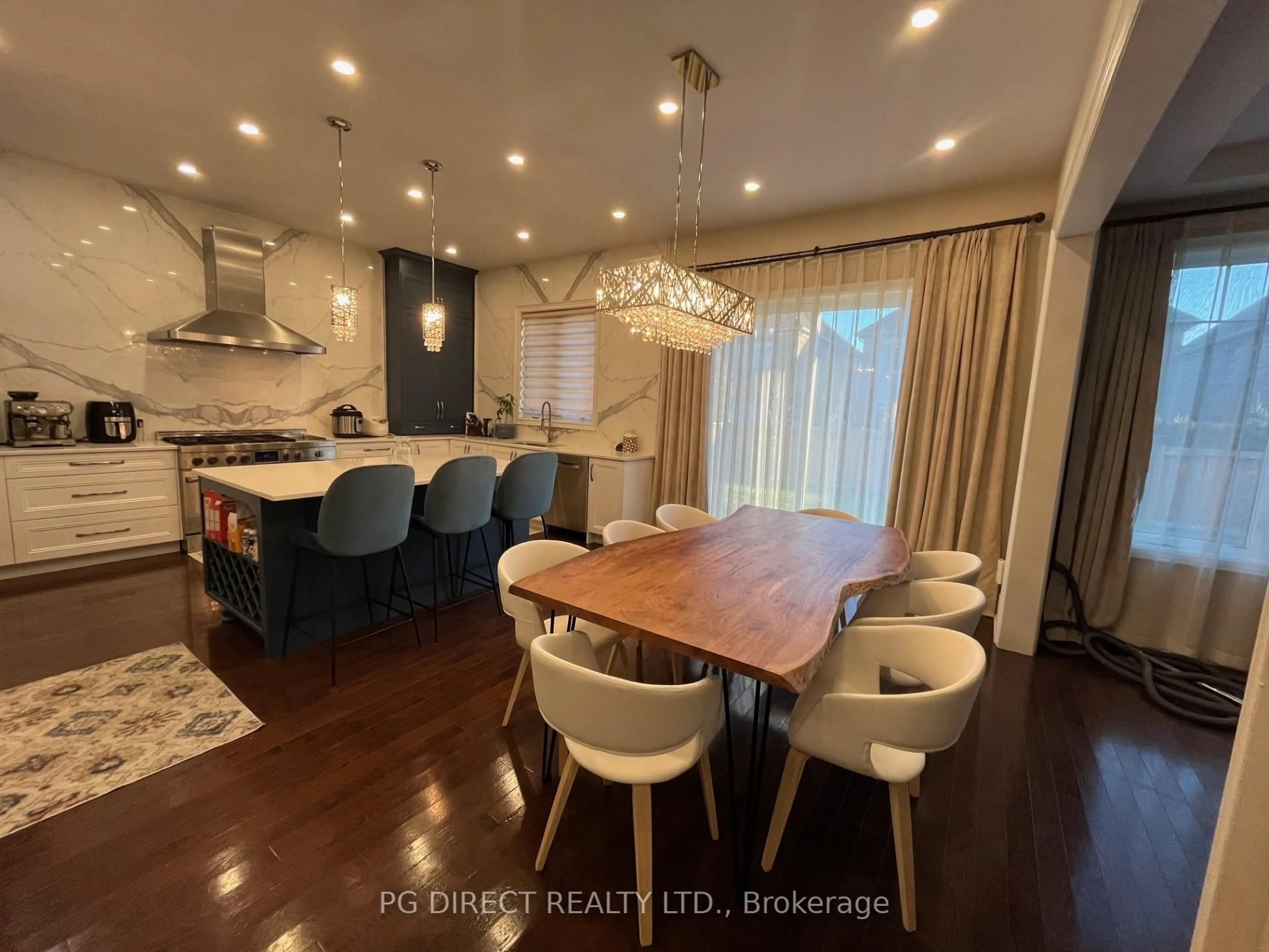 Dining room, wood/laminate floor for 17 Torgan Tr, Vaughan Ontario L4H 3X6