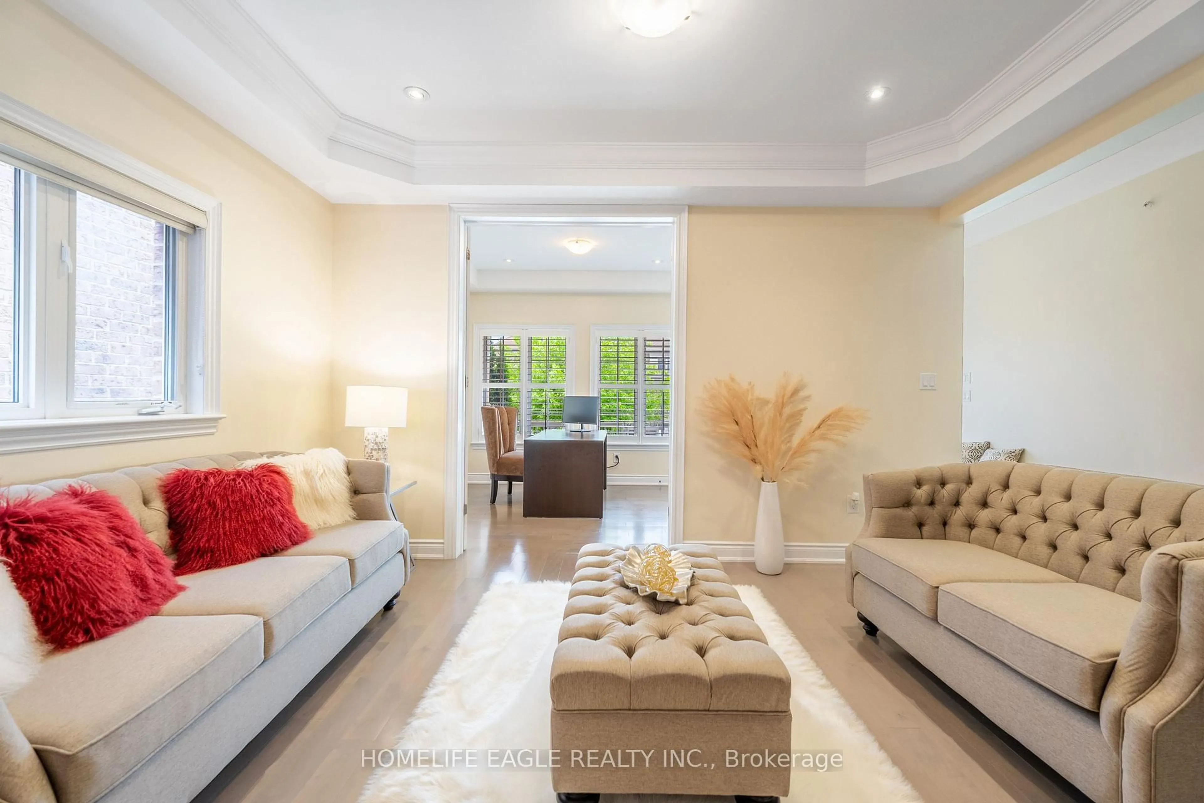 Living room with furniture, unknown for 218 Frederick Curran Lane, Newmarket Ontario L3X 3J2