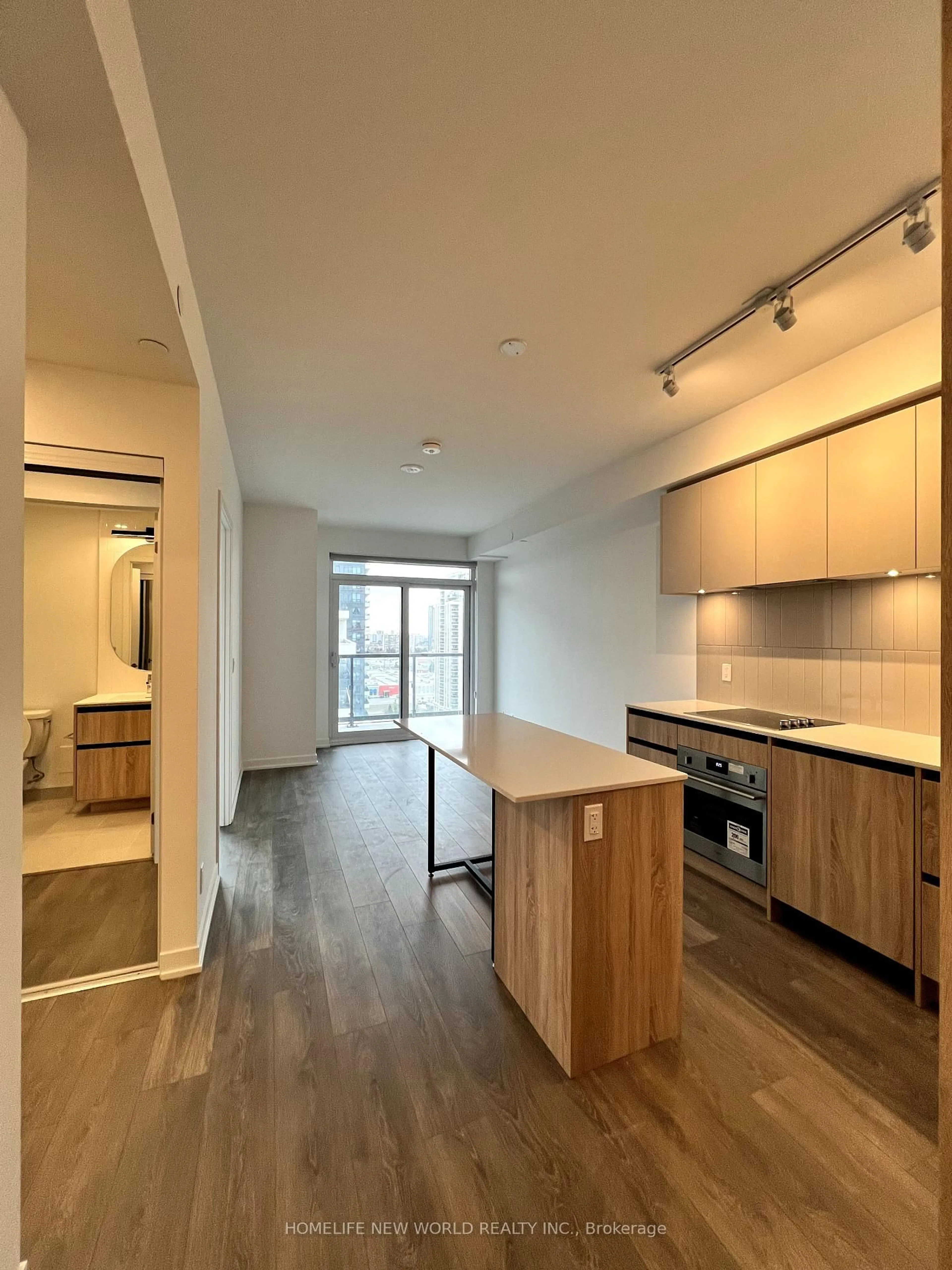 Open concept kitchen, wood/laminate floor for 7950 Bathurst St #1419A, Vaughan Ontario L4J 0L4