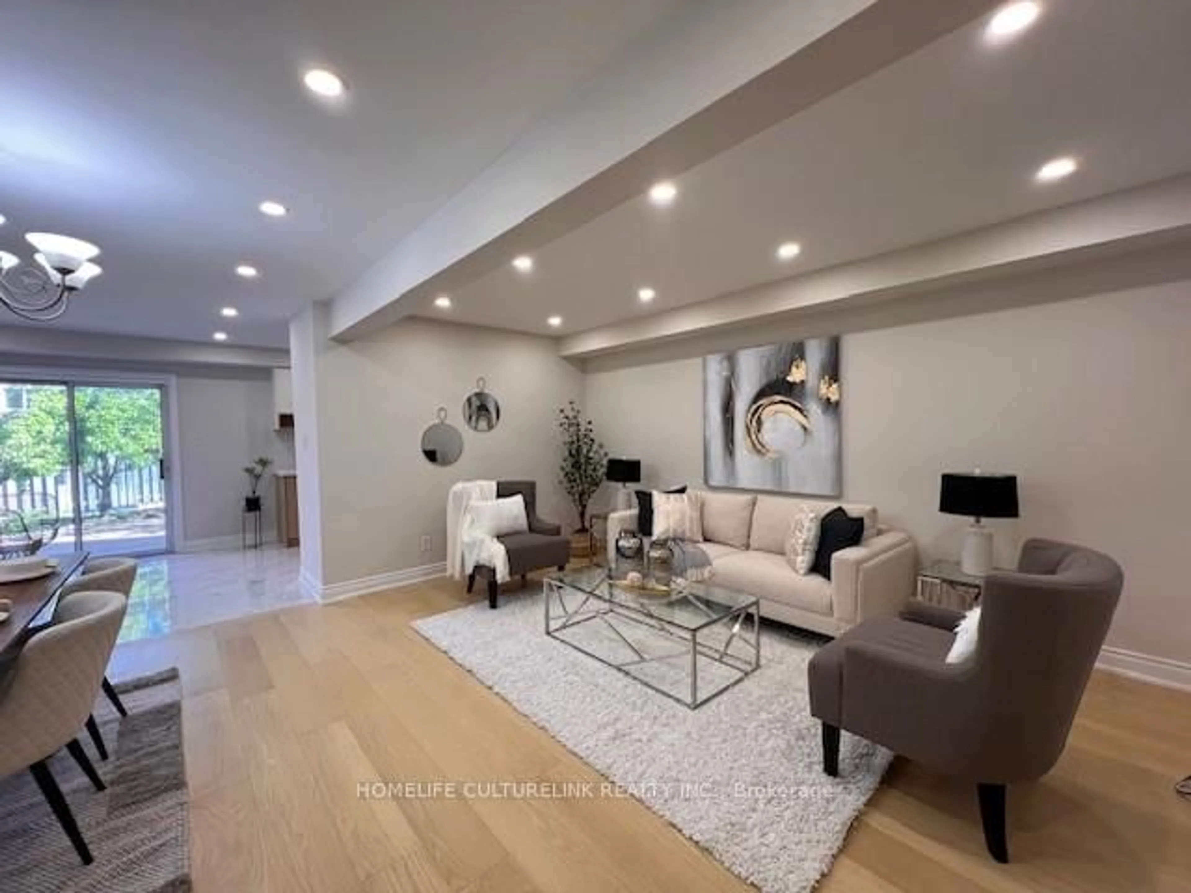 Living room with furniture, unknown for 49 Beechgrove Cres, Markham Ontario L3R 4Z1