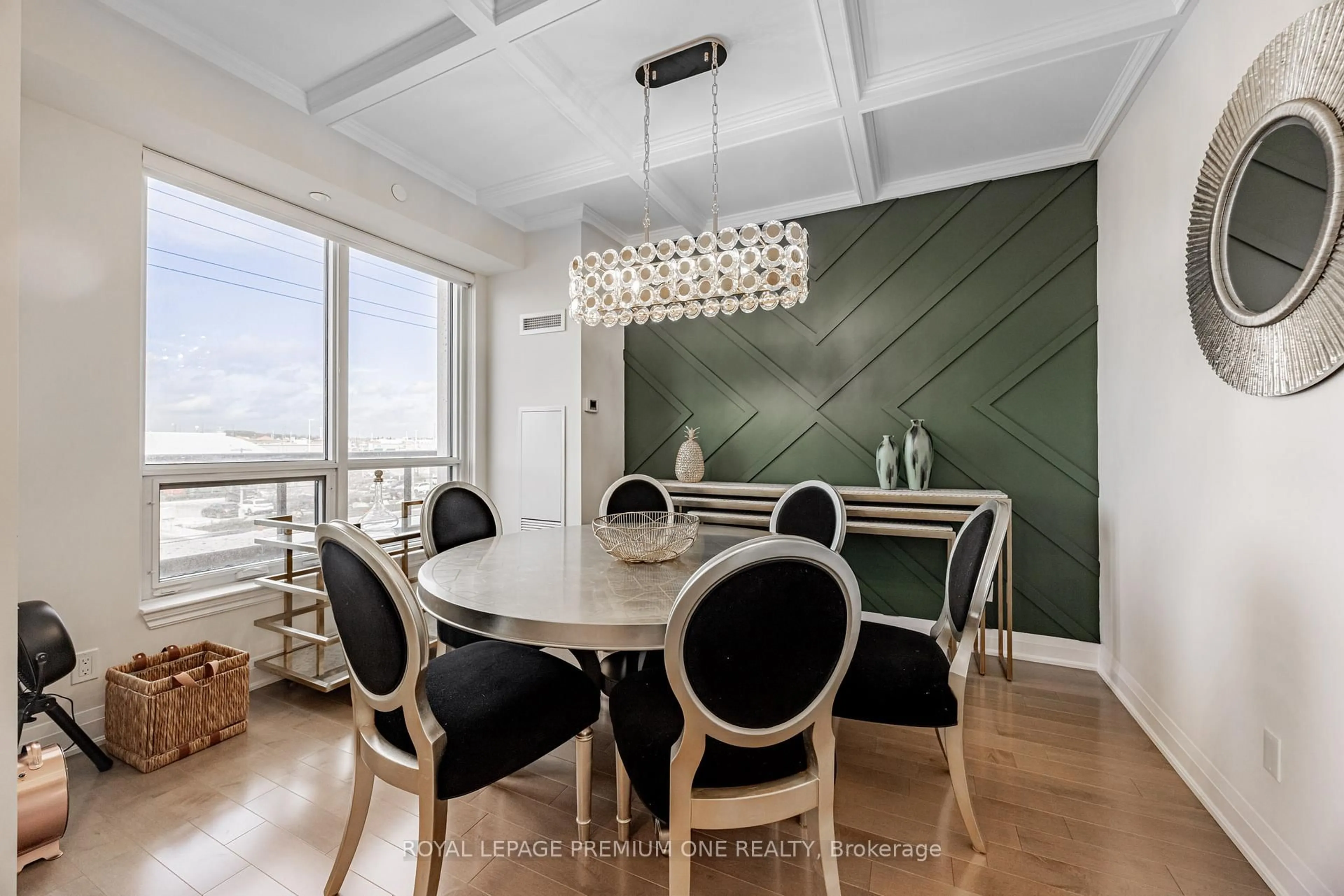 Dining room, wood/laminate floor for 9085 Jane St #310, Vaughan Ontario L4K 0L8