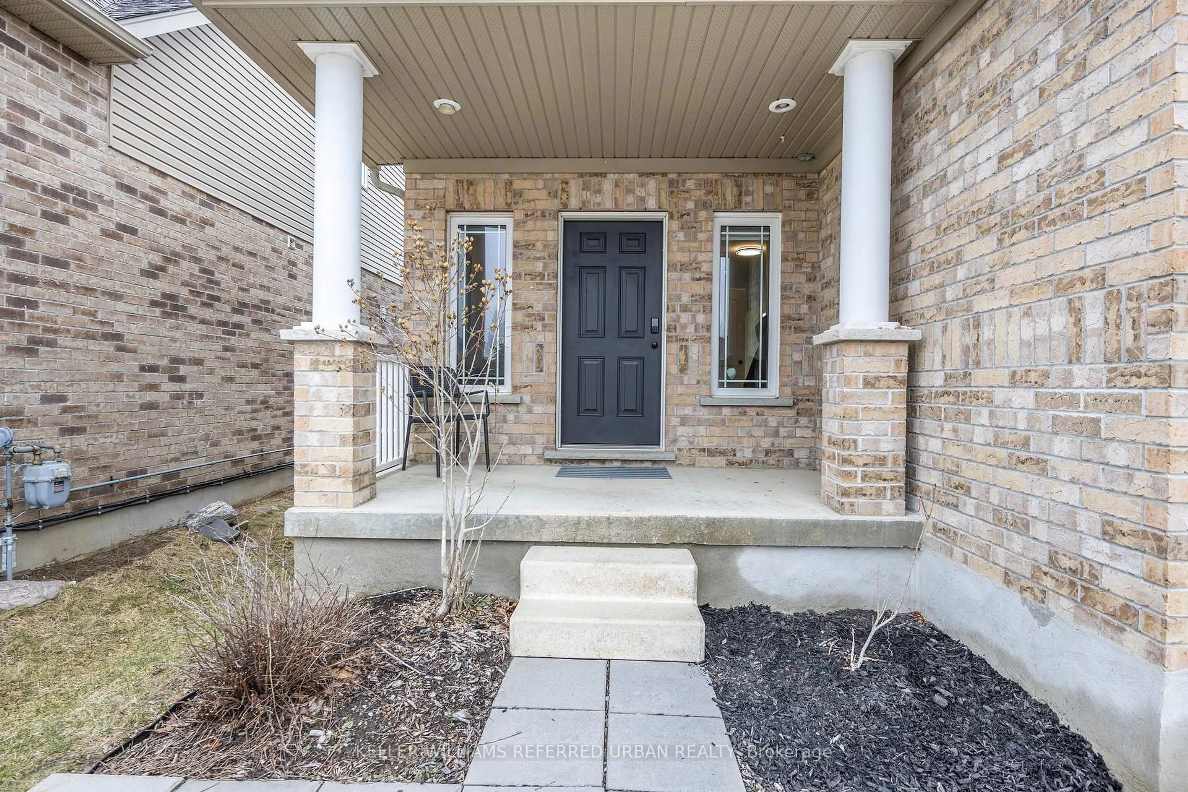 Indoor entryway for 68 Mike Hart Dr, Essa Ontario L0M 1B5