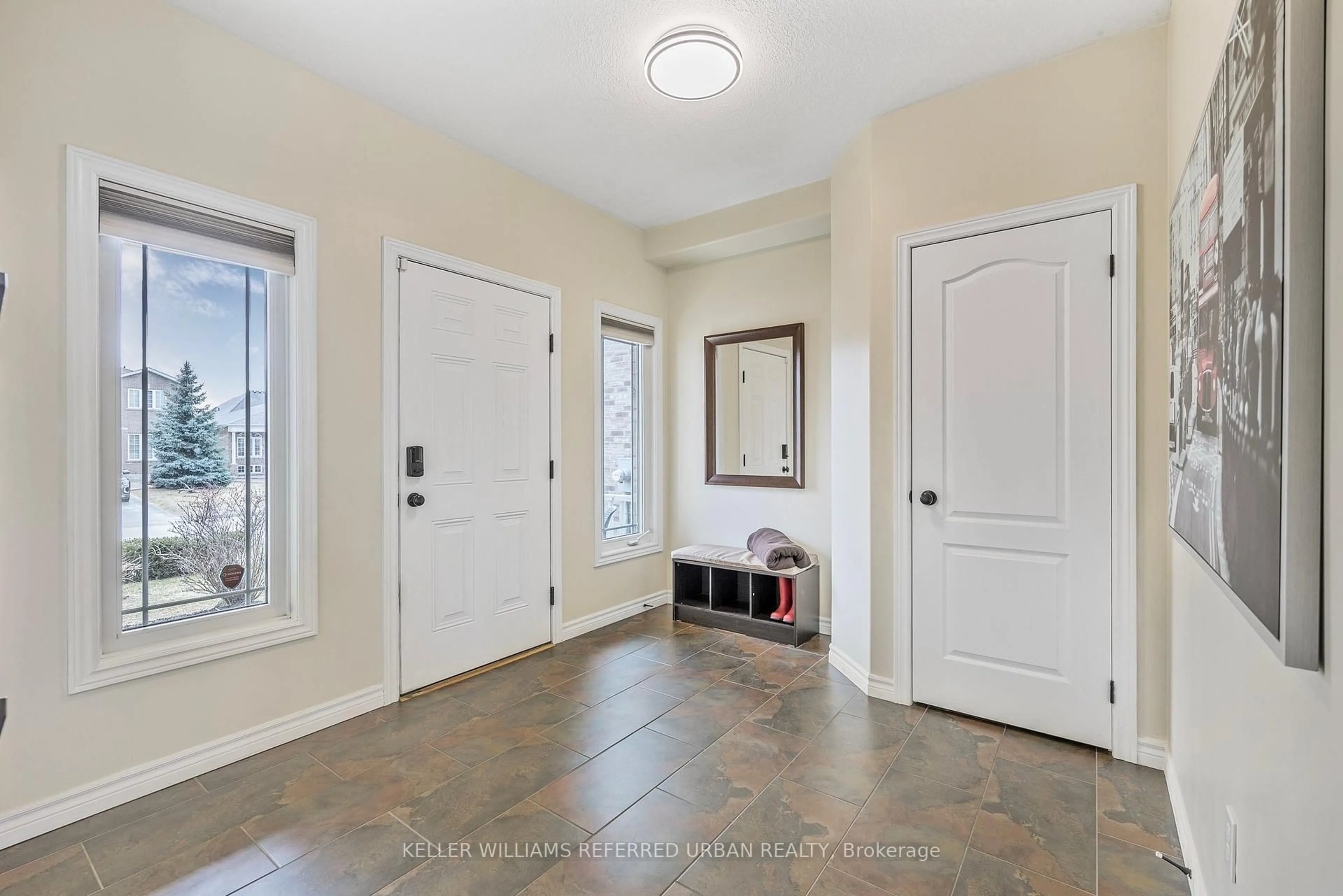 Indoor entryway for 68 Mike Hart Dr, Essa Ontario L0M 1B5