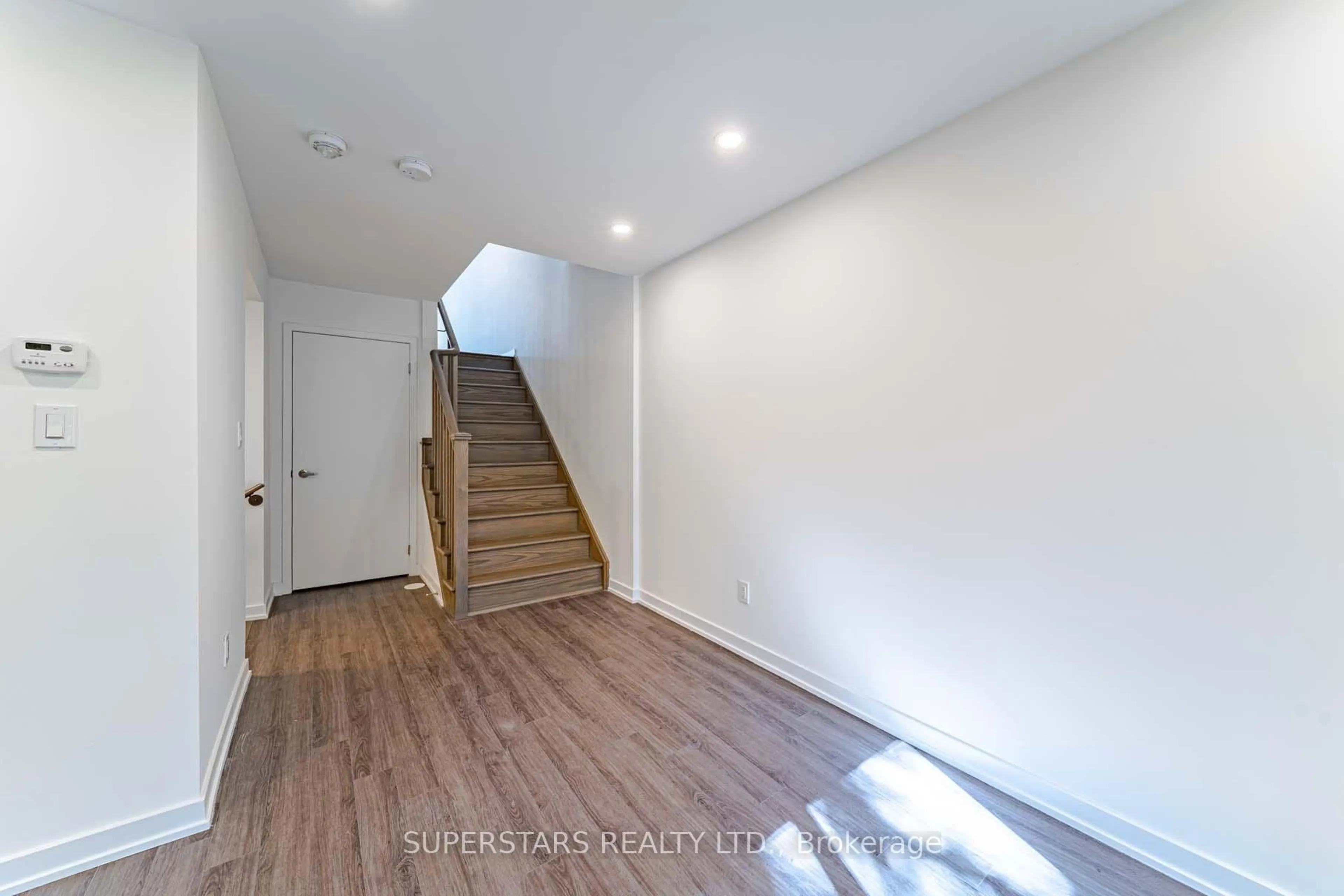 A pic of a room for 21 Armillo Pl, Markham Ontario L6E 0V4