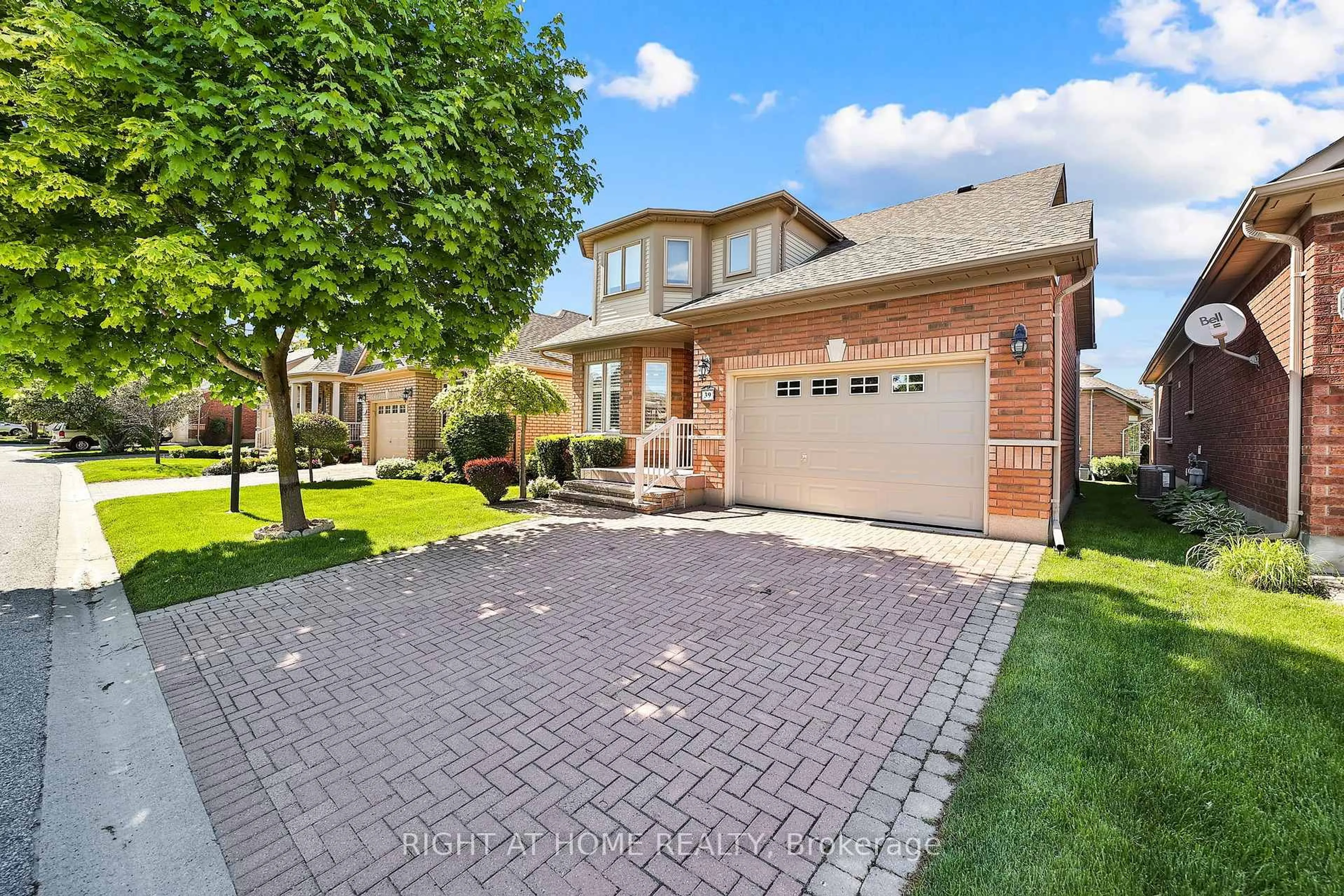 Home with brick exterior material, street for 39 Via Amici N/A, New Tecumseth Ontario L9R 2C2
