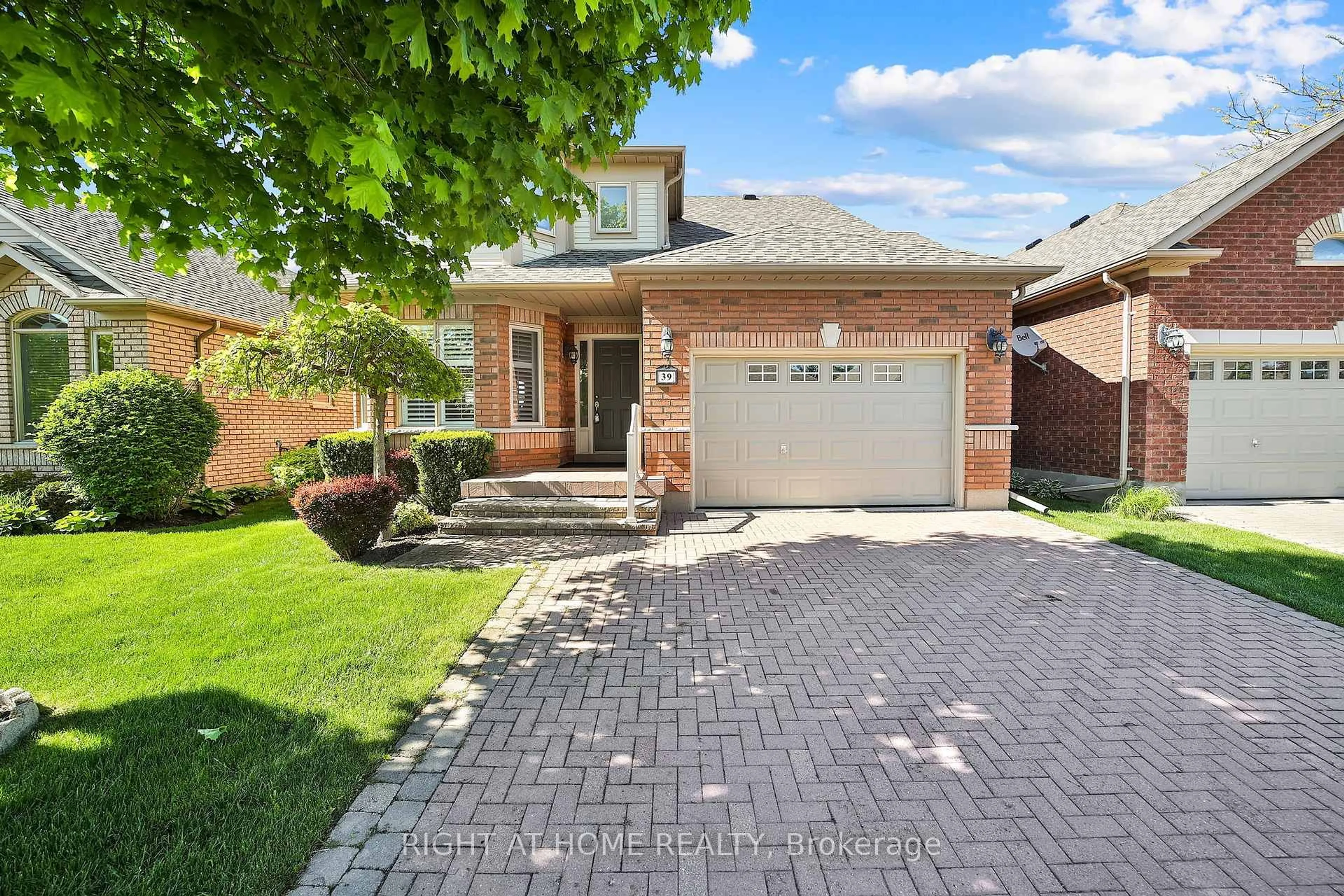 Home with brick exterior material, street for 39 Via Amici N/A, New Tecumseth Ontario L9R 2C2