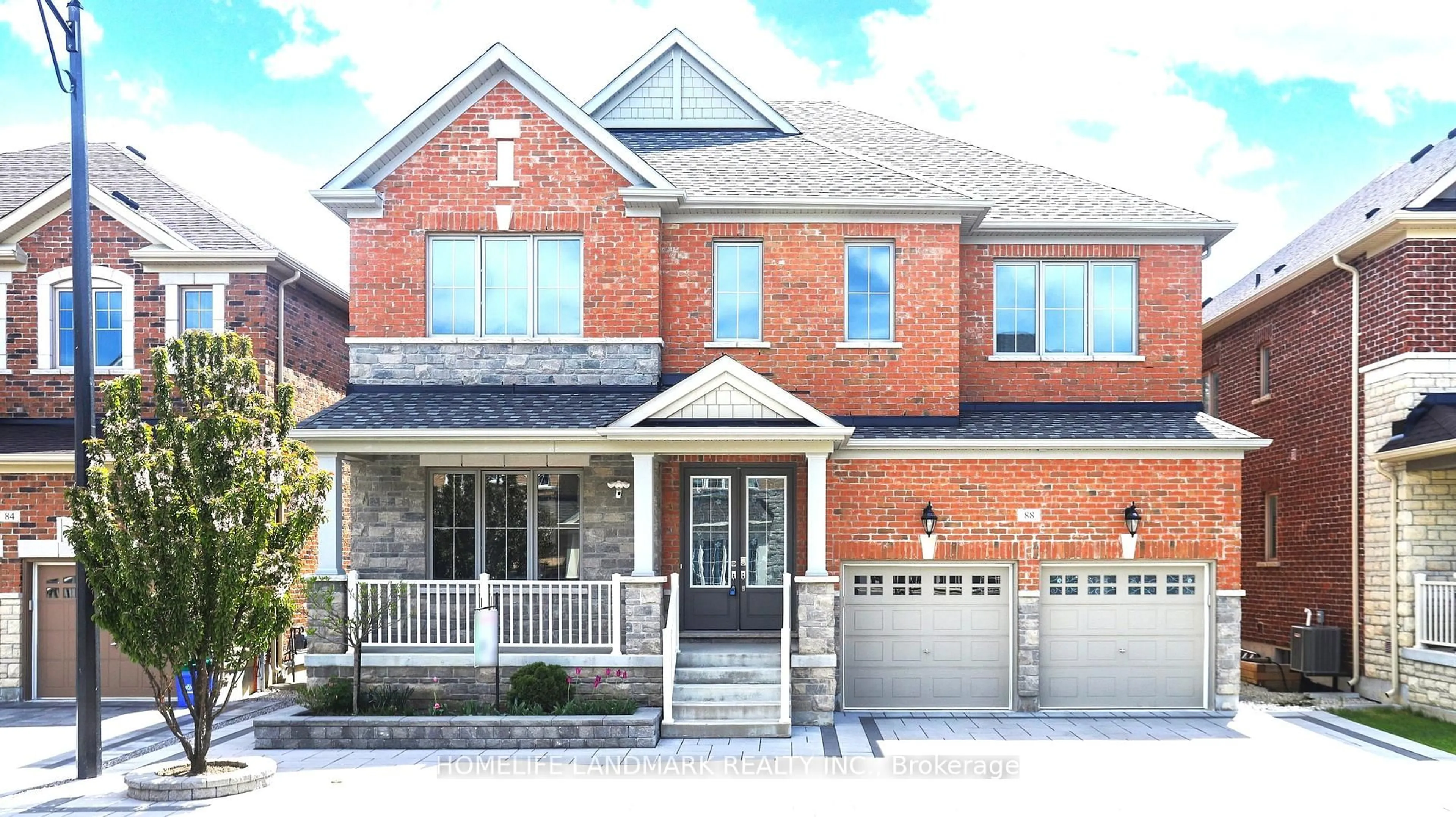 Home with brick exterior material, street for 88 Match Point Crt, Aurora Ontario L4G 3J1