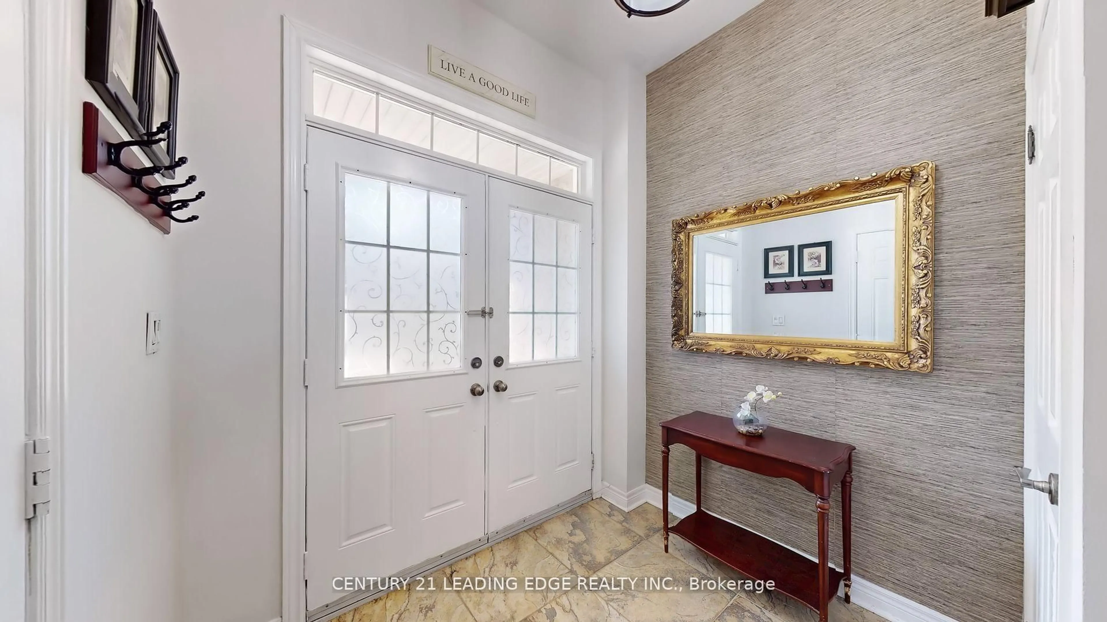 Indoor entryway for 280 Paradelle Dr #26, Richmond Hill Ontario L4E 0C9